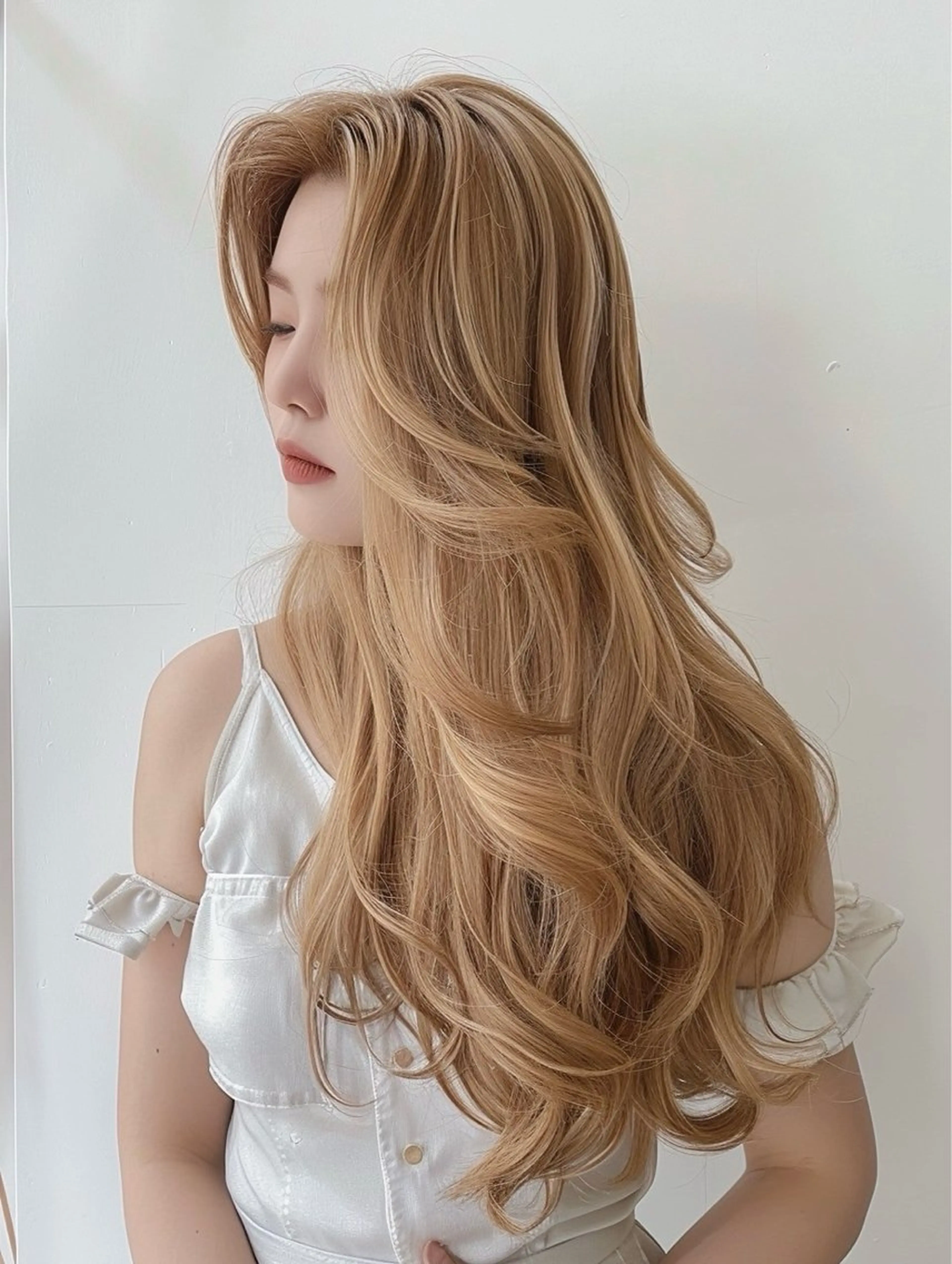 ロング カラー ブリーチ ブロンド ハイトーンカラー レイヤーカット ロング シールエクステ♦️ レイヤー♦️福田晃大のヘアスタイル