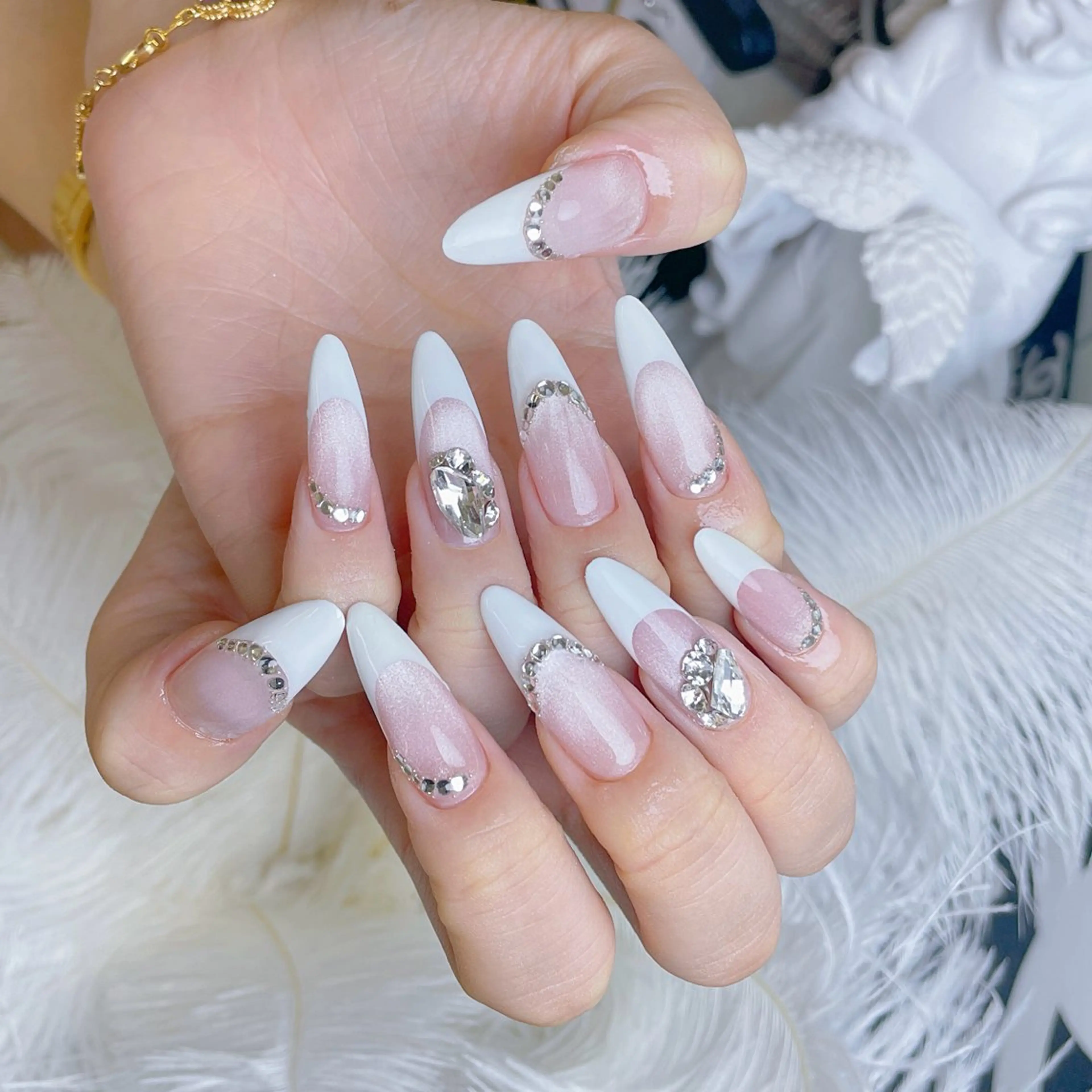 ネイル チークネイル クリアネイル フレンチネイル ガーリー グラデーション ハンドネイル NailPrincess所属・princess スカルプ専門店のネイルデザイン