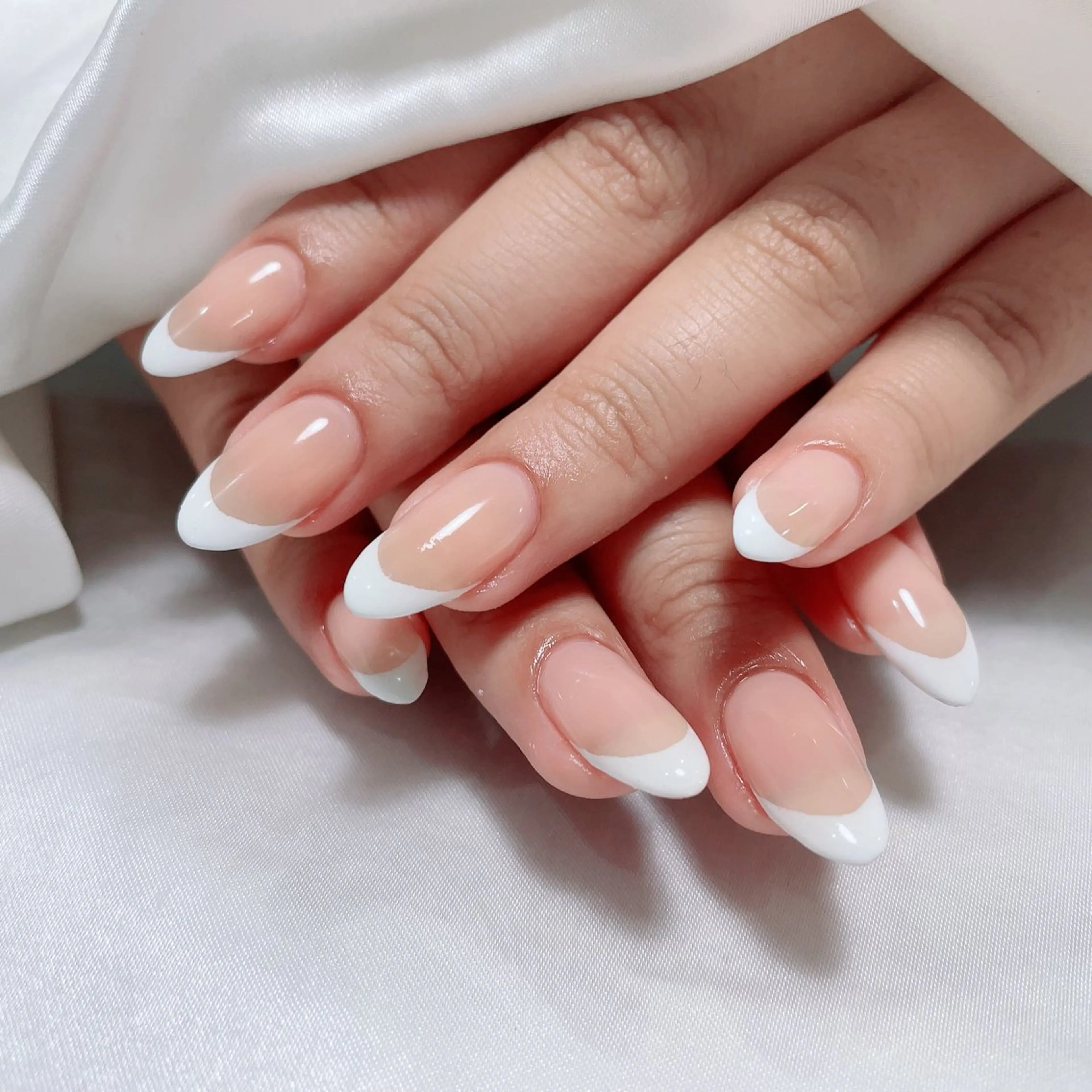 フレンチネイル🌙オフ＆ケア付きの写真