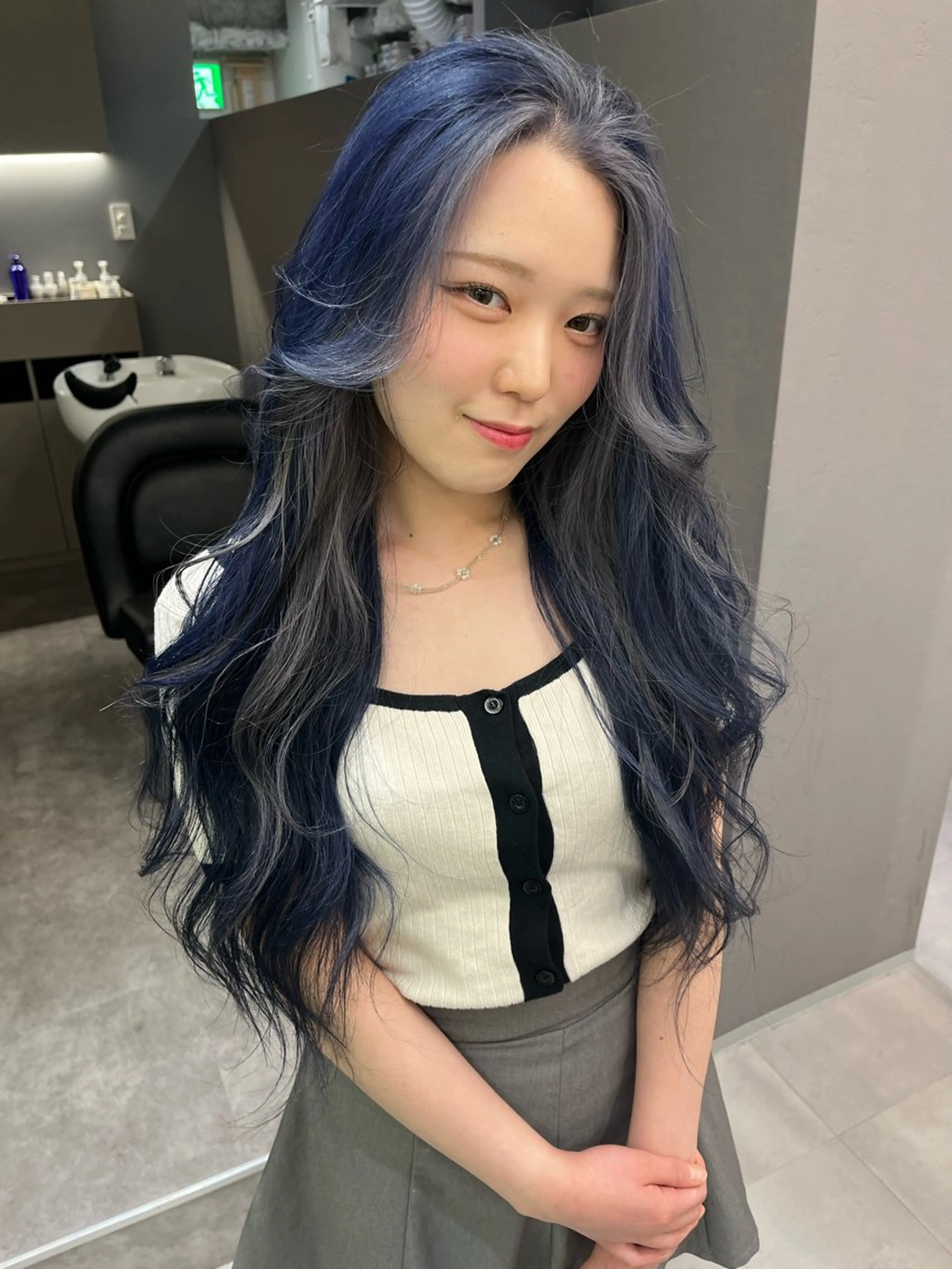 ロング Lote.所属・mei ブリーチのヘアスタイル