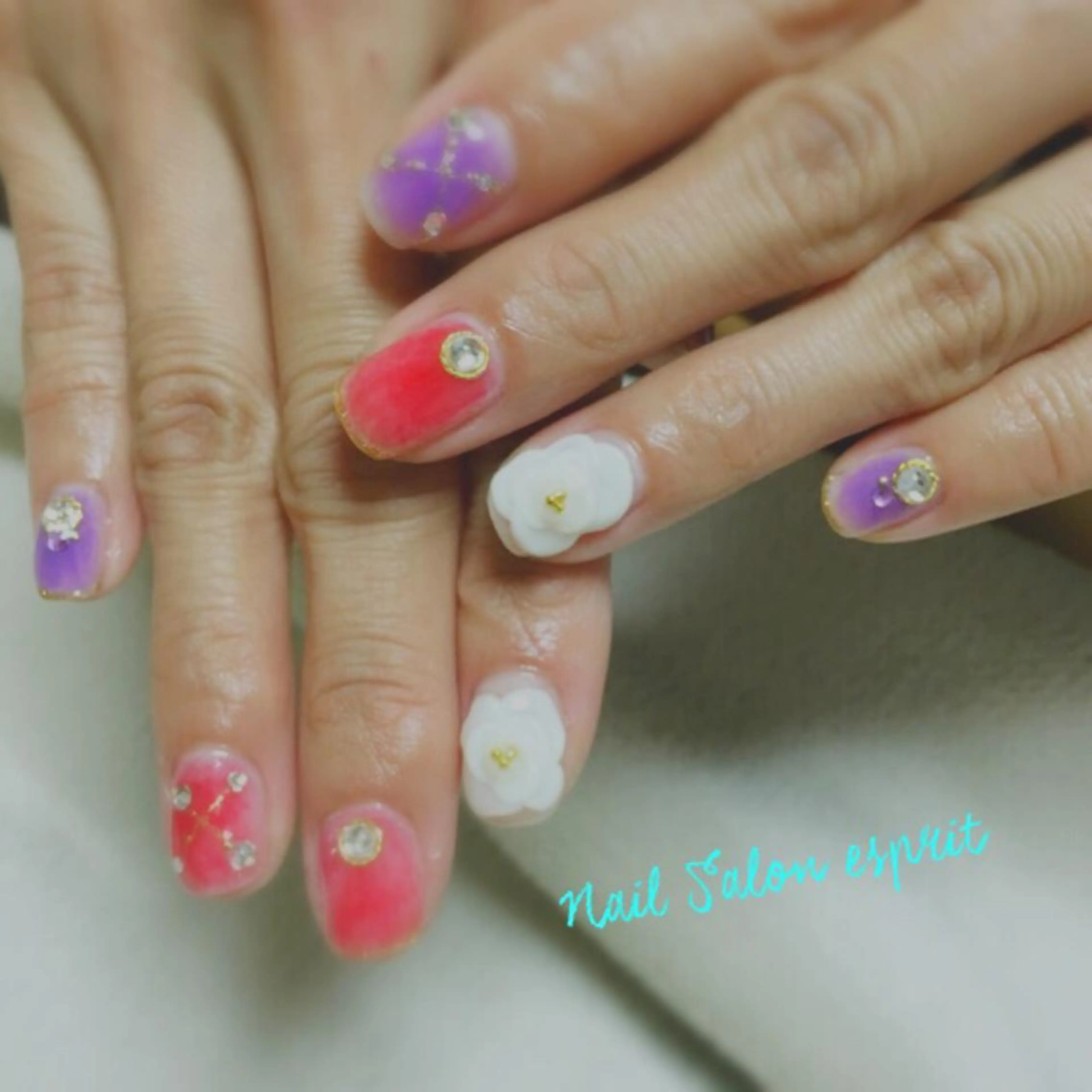 ネイル チークネイル フラワーネイル Nail Salon espritのネイルデザイン