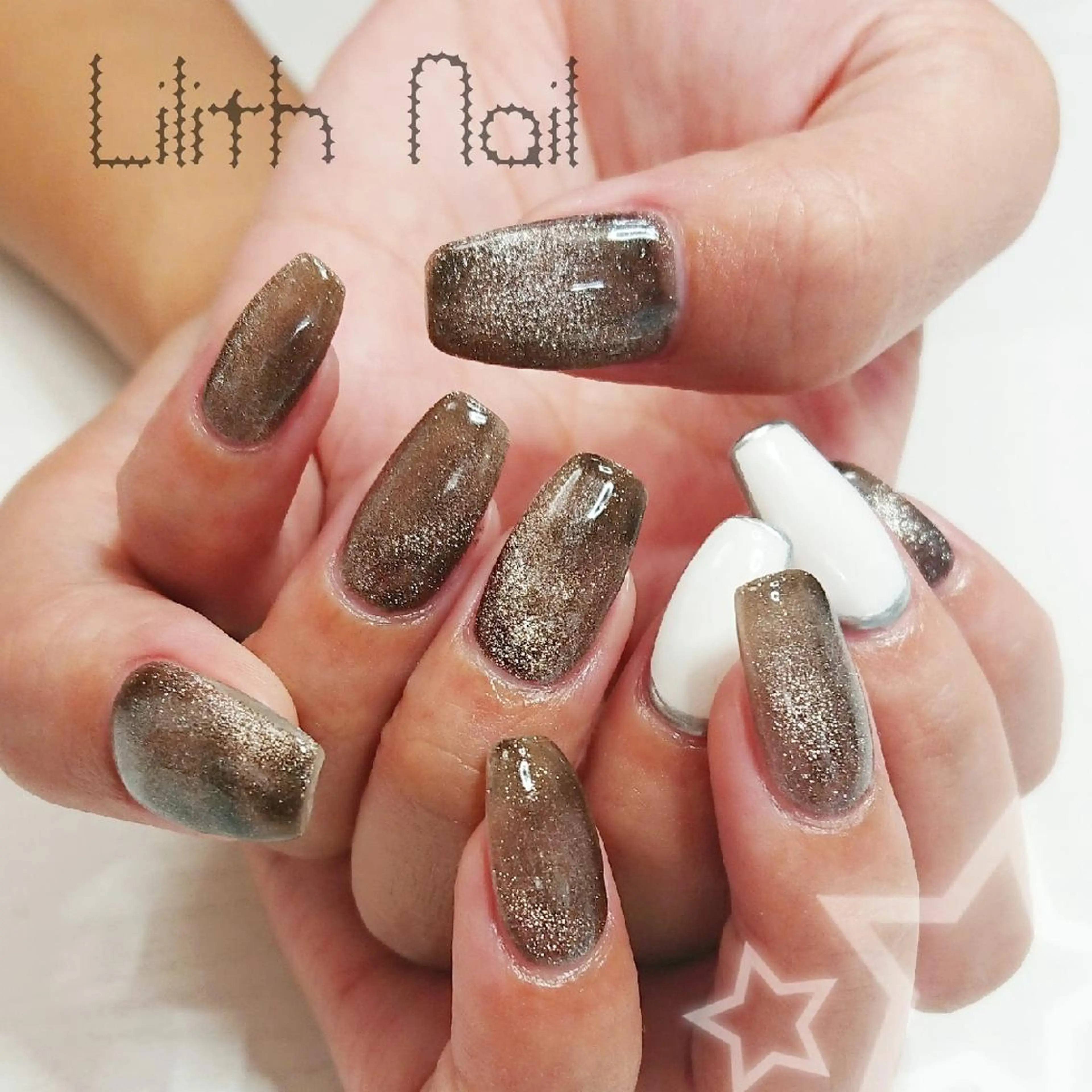 ネイル マグネットネイル ハンドネイル Lilith Nailのネイルデザイン