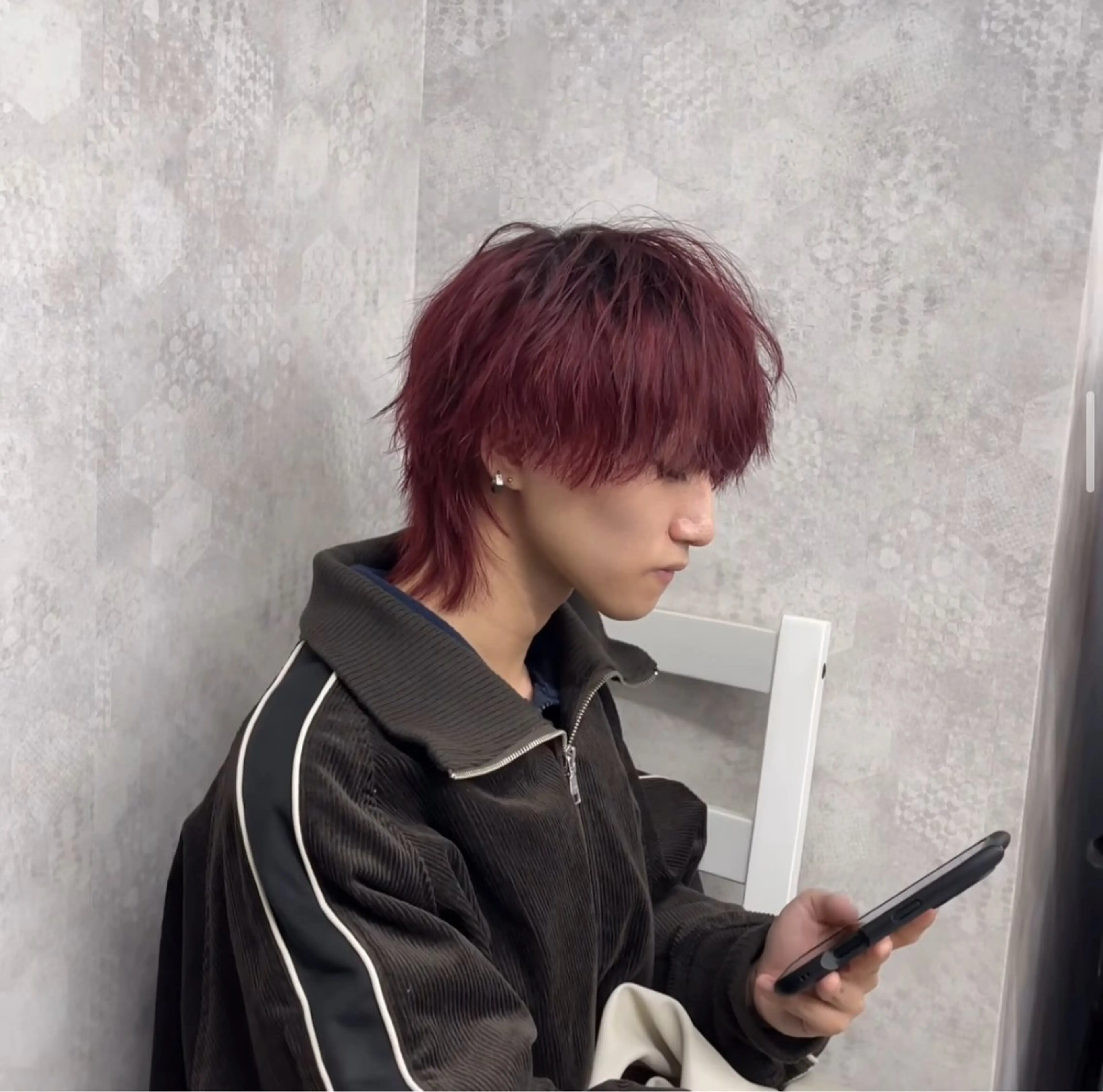 カラー メンズ カット ヘアカラー ニュアンス/フェザー /ウルフ/伶馬のヘアスタイル