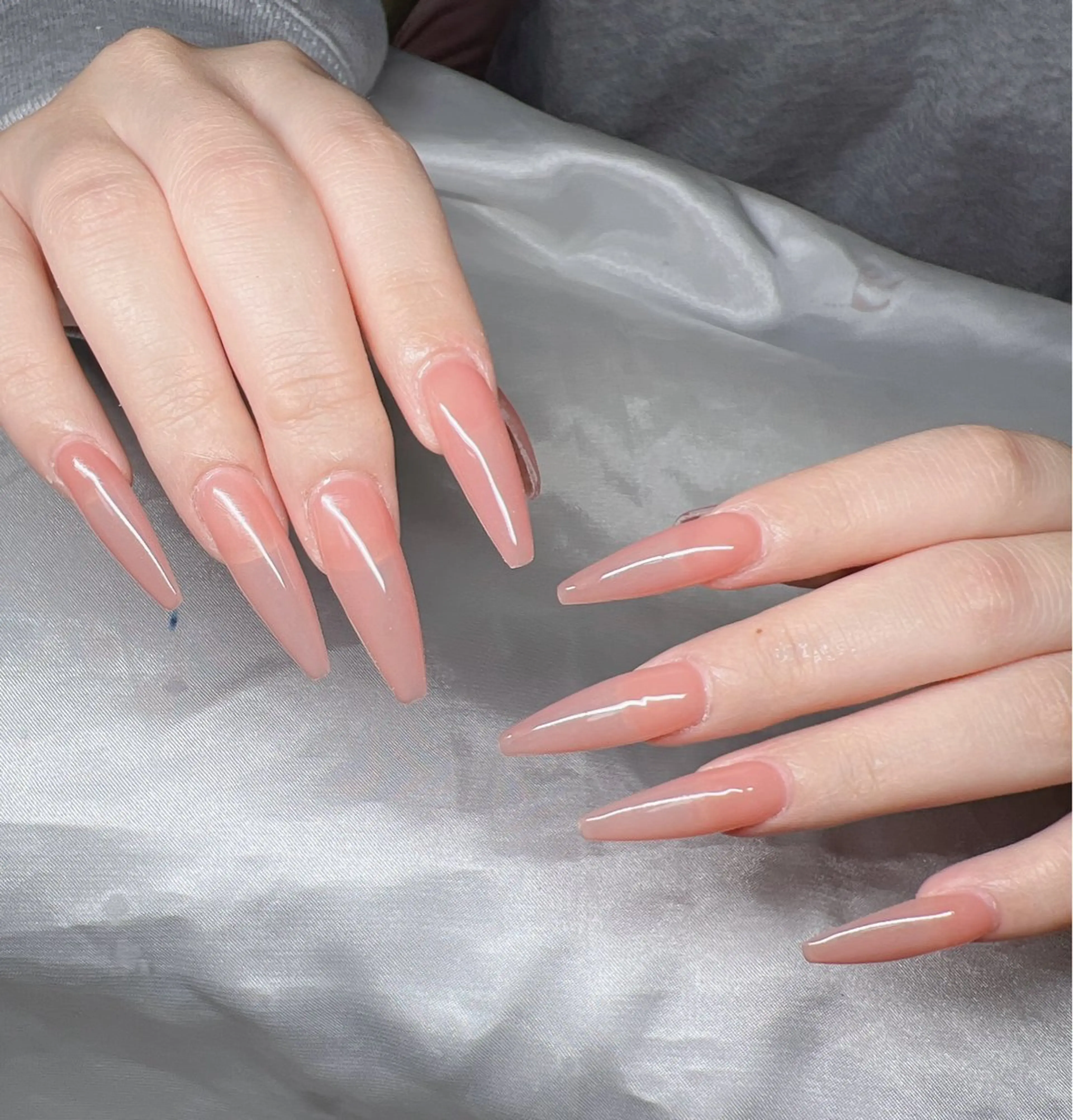 ネイル 長さ出し グラデーション 卒業式 キラキラネイル マグネットネイル ハンドネイル Lee Nailsのネイルデザイン