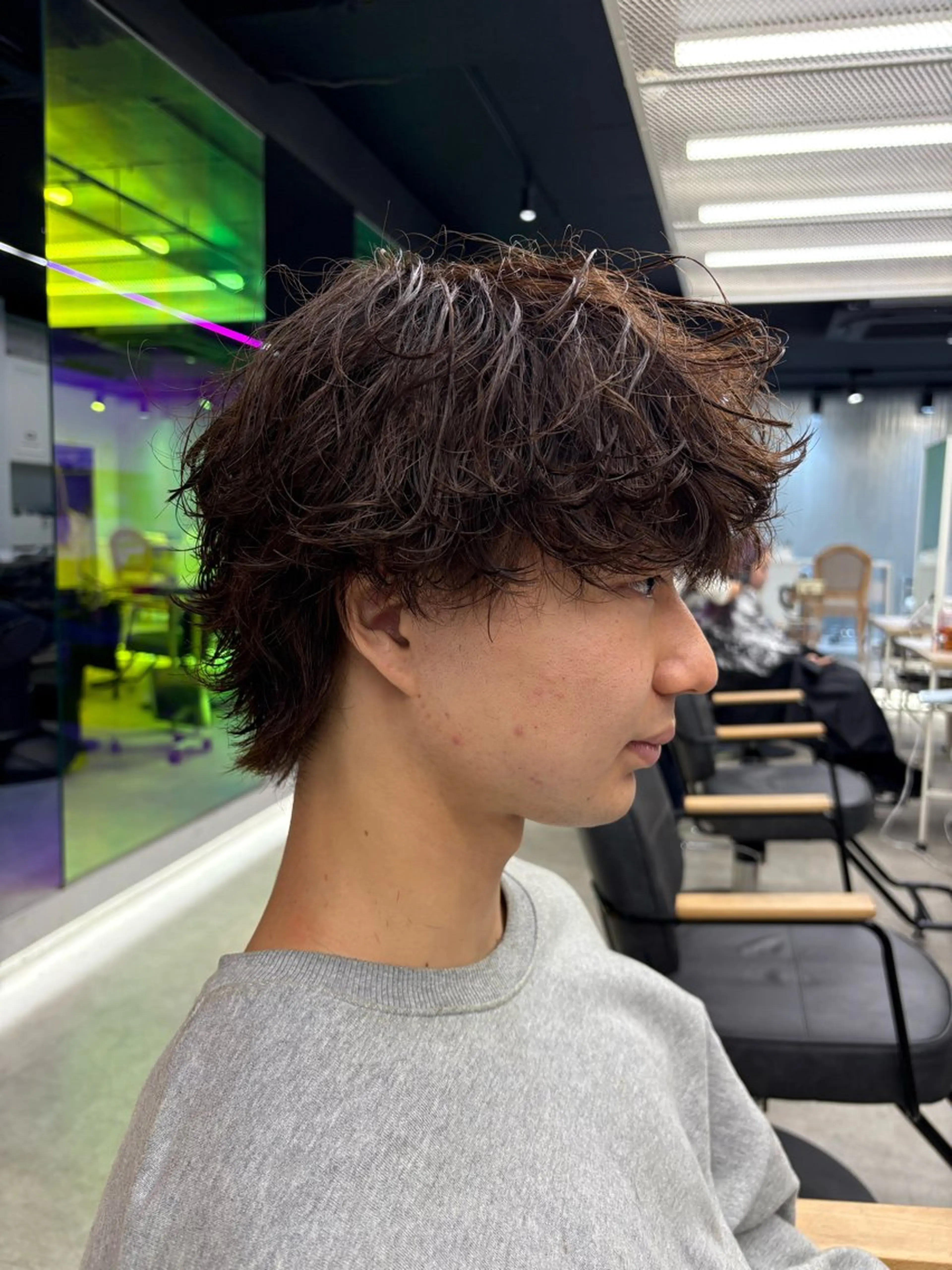 ショート カラー パーマ メンズ メンズパーマ プードルパーマ 学生（メンズ向け） スパイキーショート 波巻きパーマ カット パーマ シャドウパーマ/ ルーズパーマ/メンズのヘアスタイル