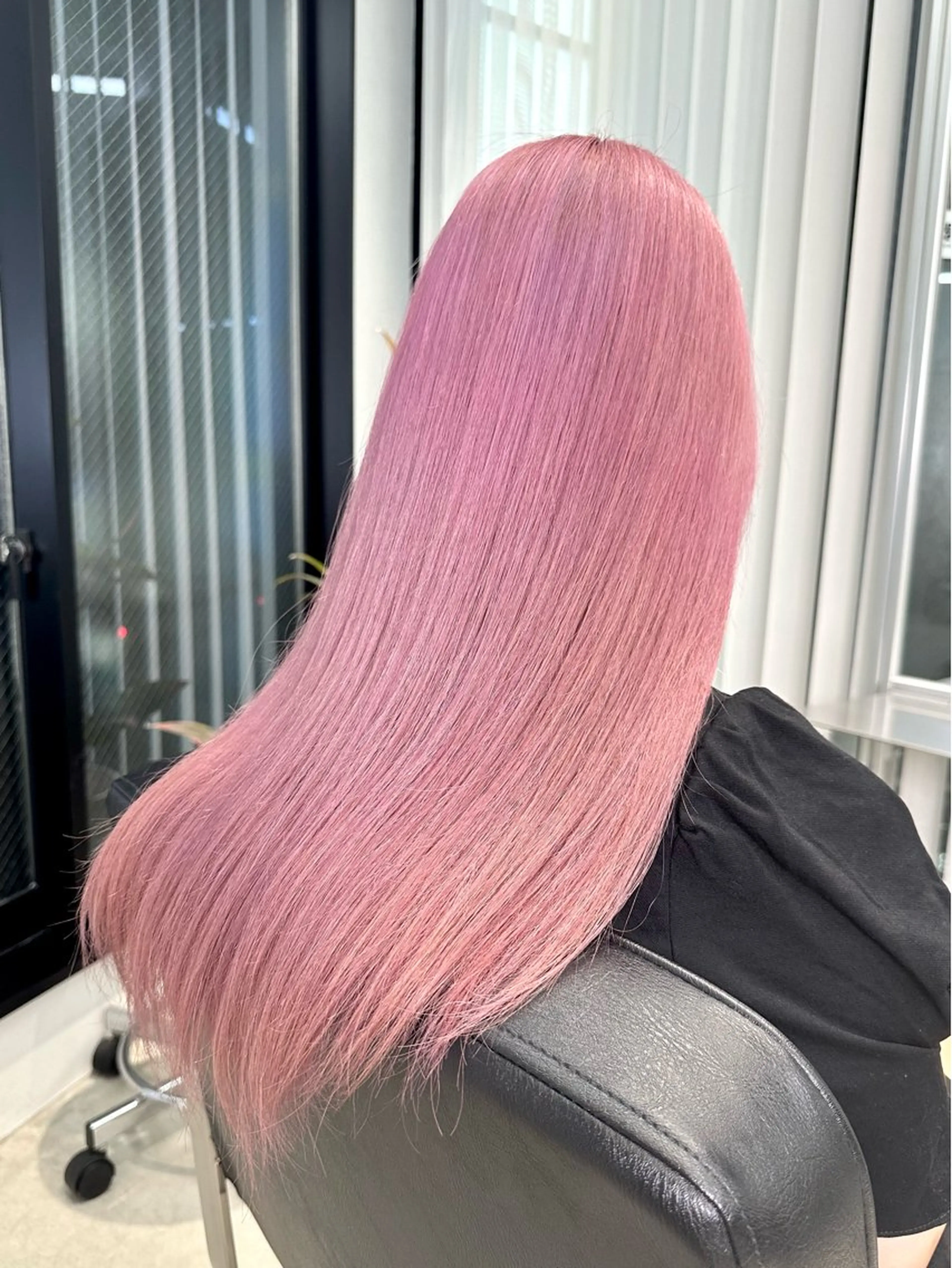 ロング 🔷ブリーチバレイヤ ージュ🔷飯野達也のヘアスタイル