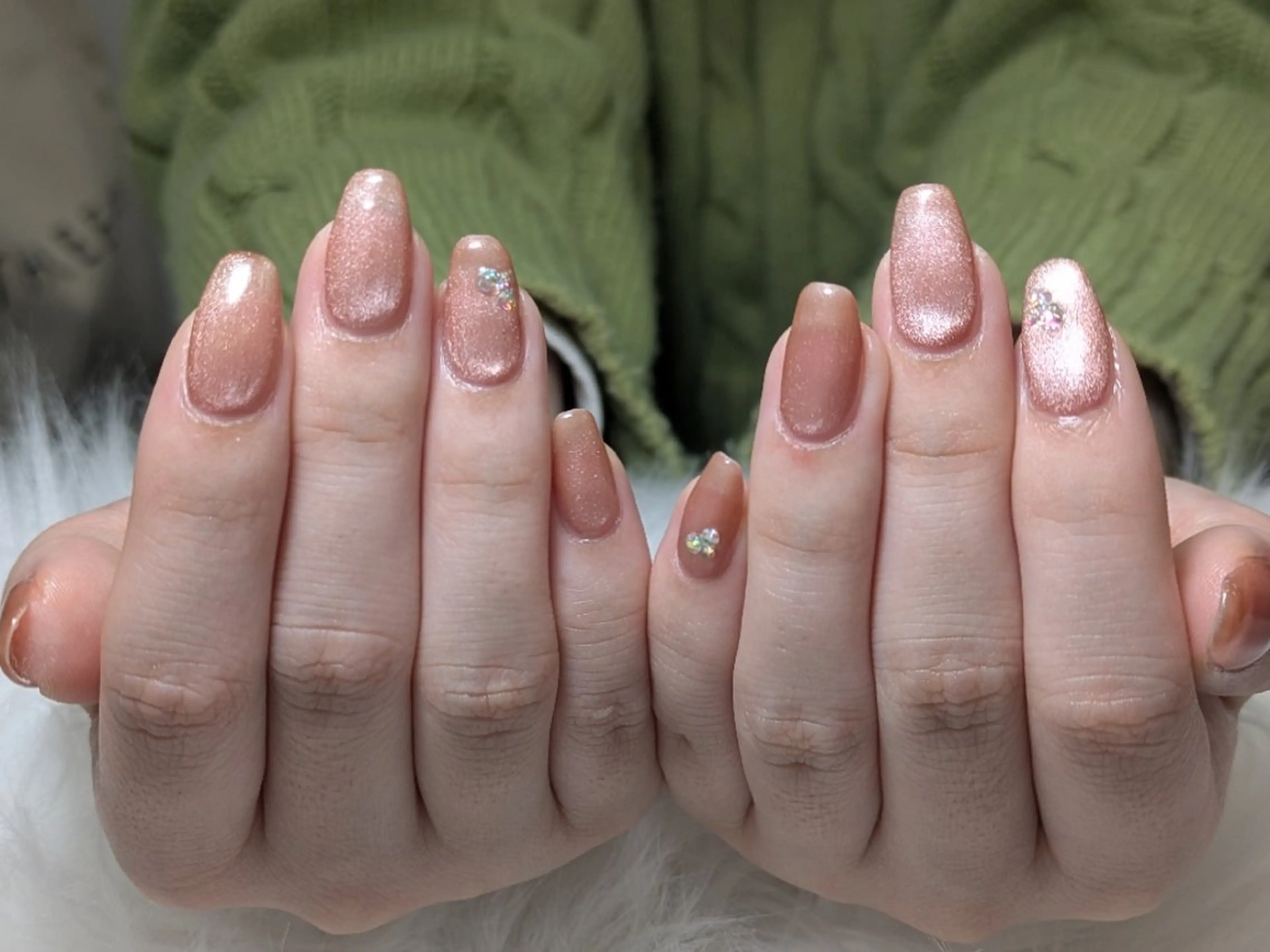 ネイル ストーンネイル hair&nail gumi所属・hair&nail gumiのネイルデザイン