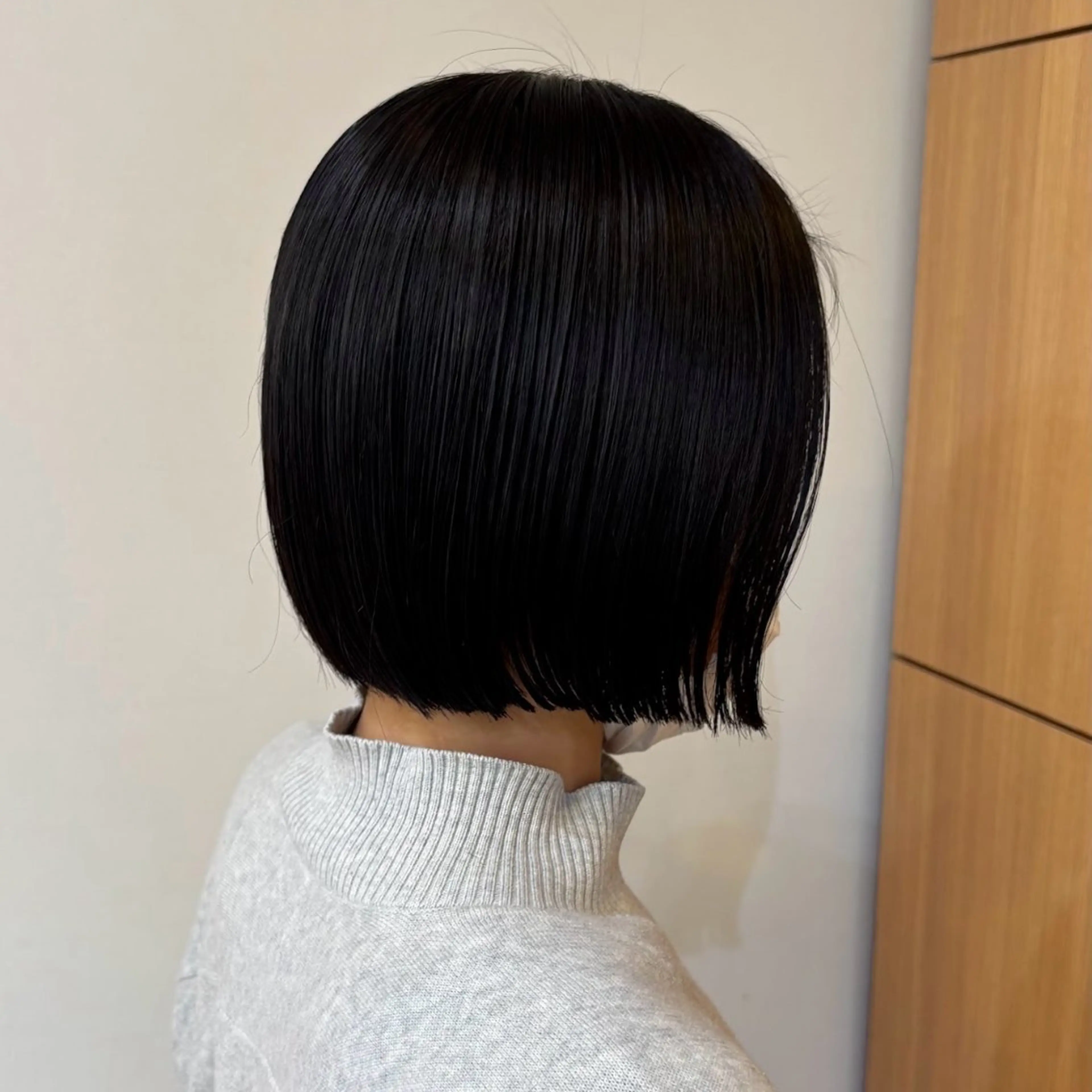 ミディアム 切りっぱなしボブ ボブ 加藤 くるみのヘアスタイル