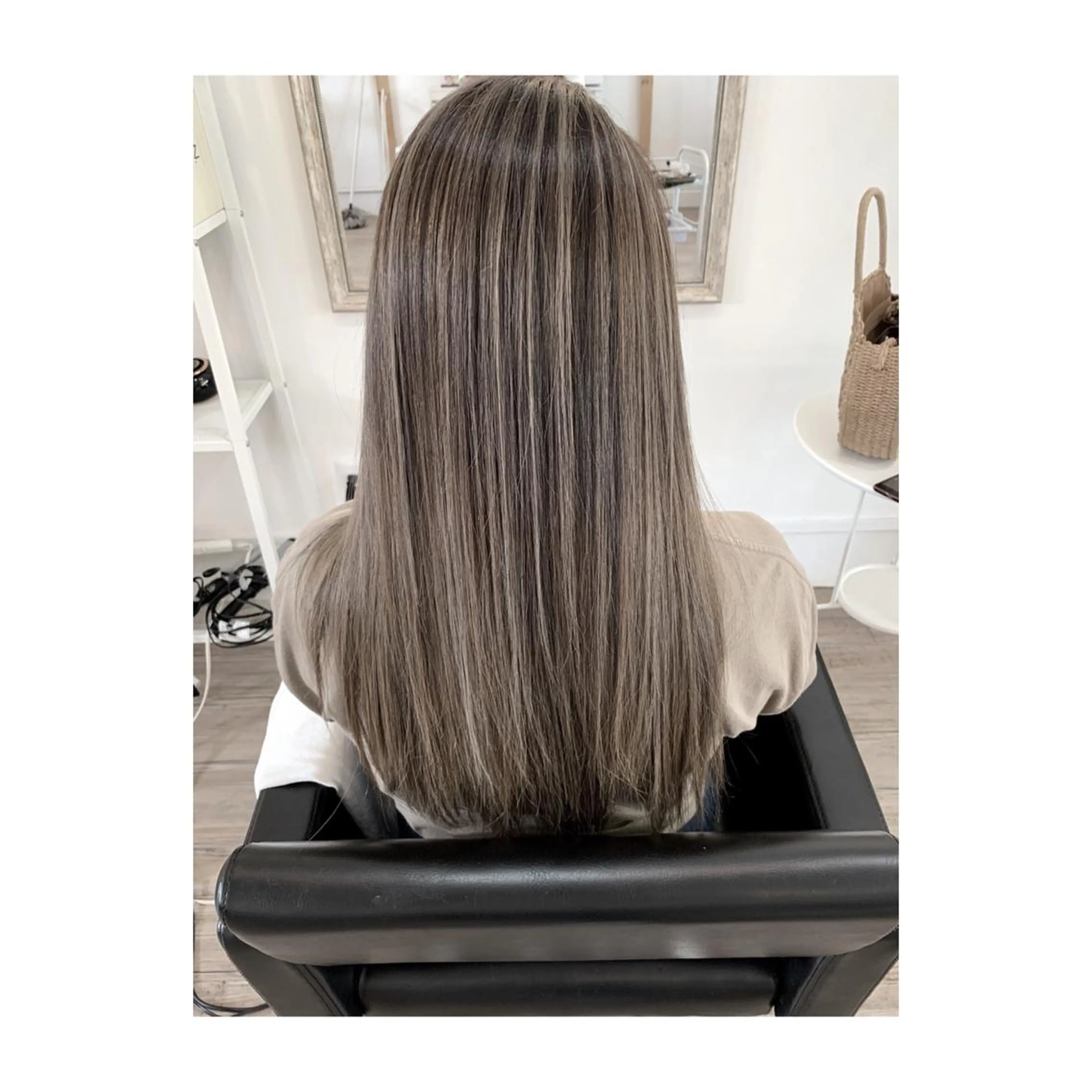 ロング カラー バレイヤージュ ハイライトカラー ハイライト レイヤーカット ヘアカラー 谷川 裕徳のヘアスタイル