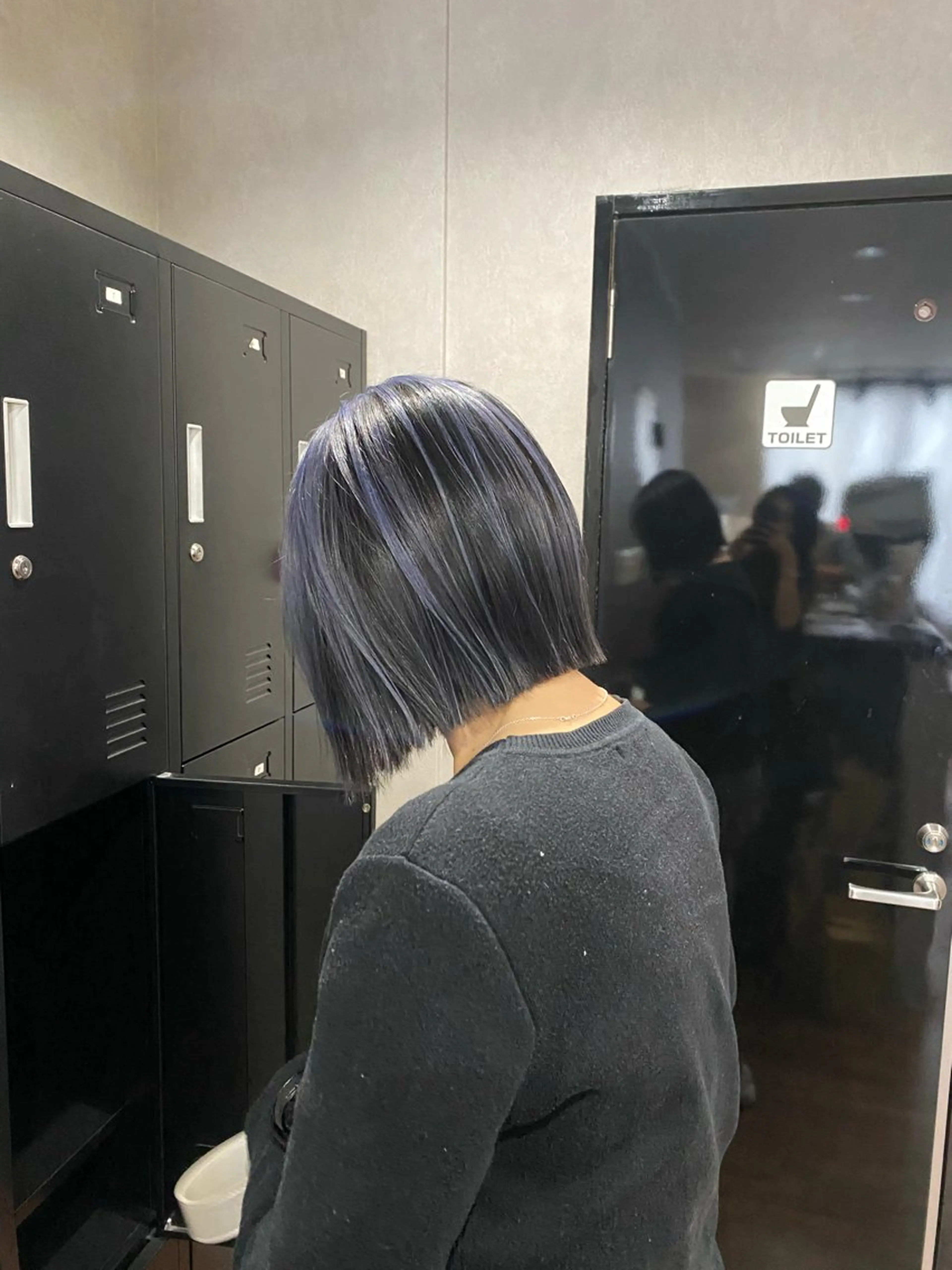 ミディアム カット ヘアカラー _White所属・ＳＨＩ ＺＵのヘアスタイル