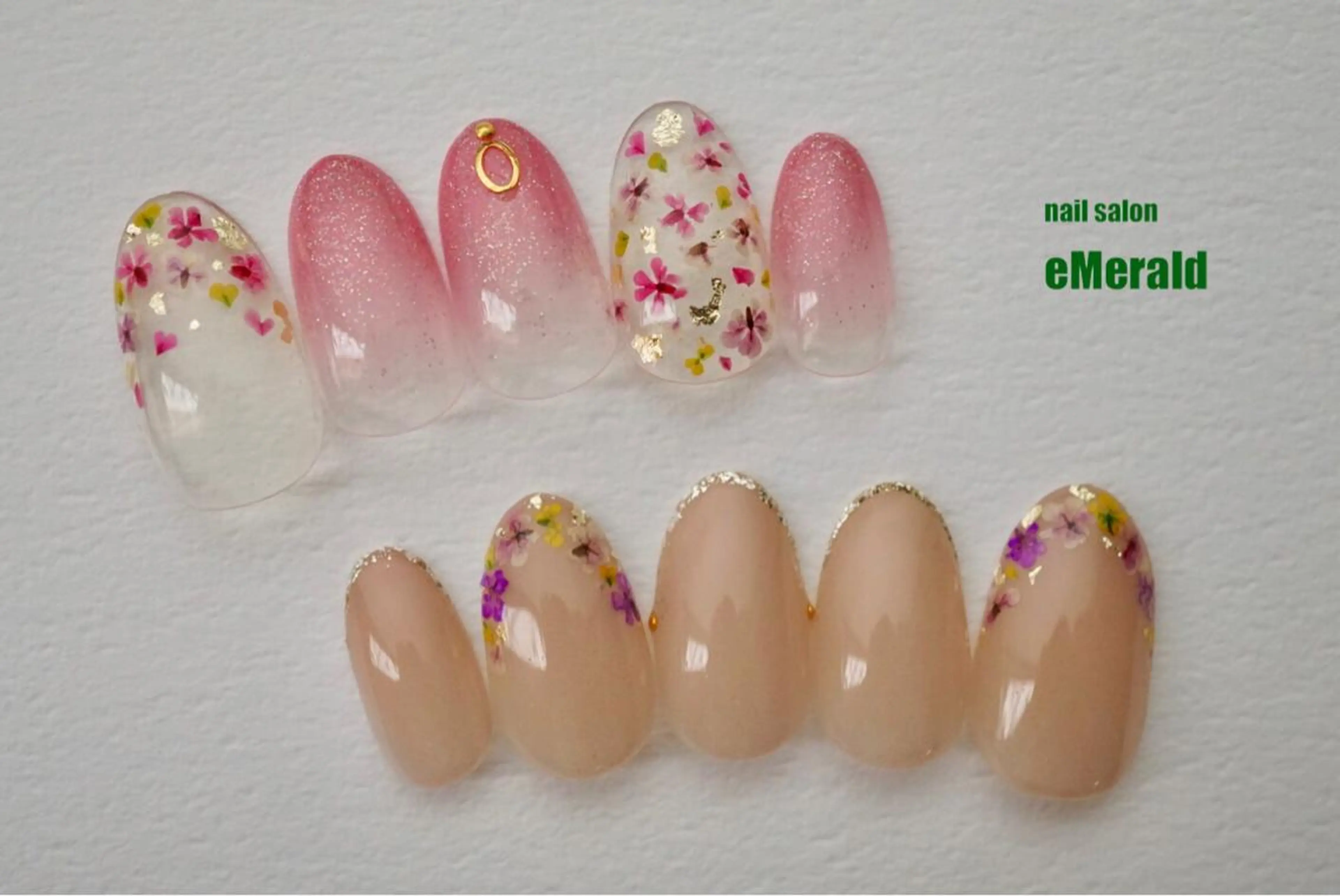 ネイル フラワーネイル nailsalon eMeraldのネイルデザイン