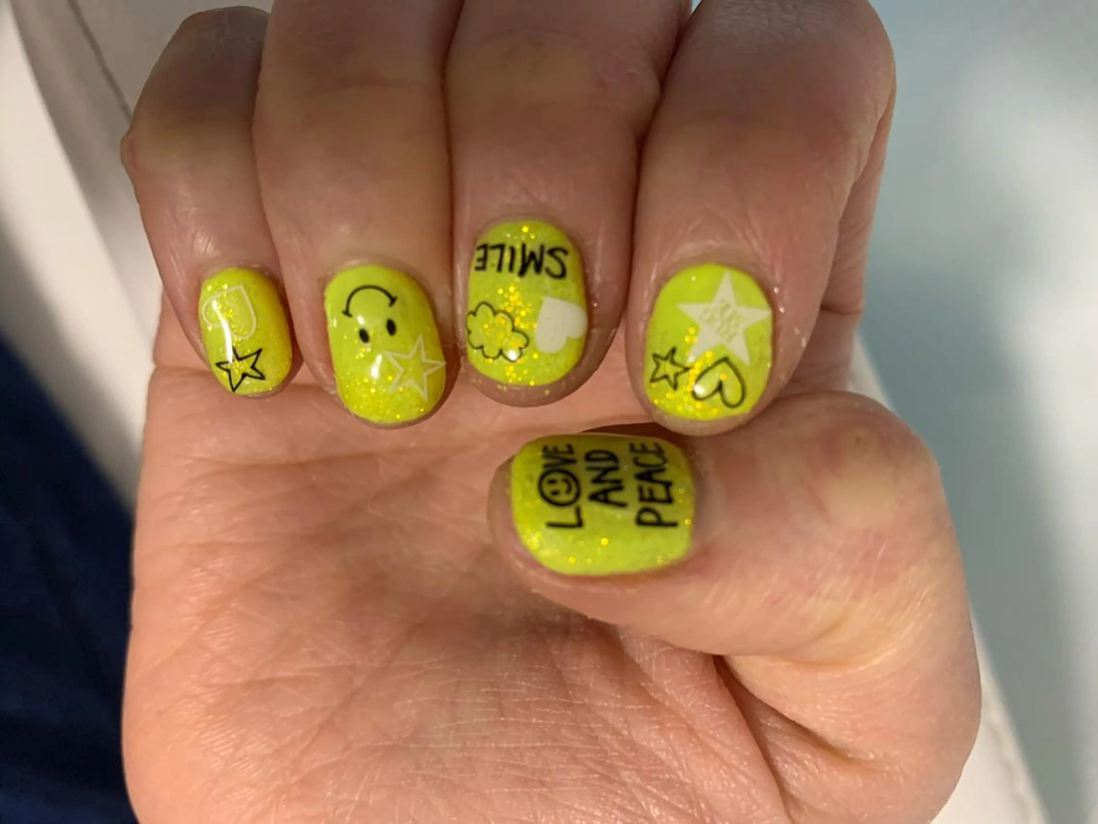 ネイル Mule Beauty Salon所属・ミュール ビューティーサロンのネイルデザイン