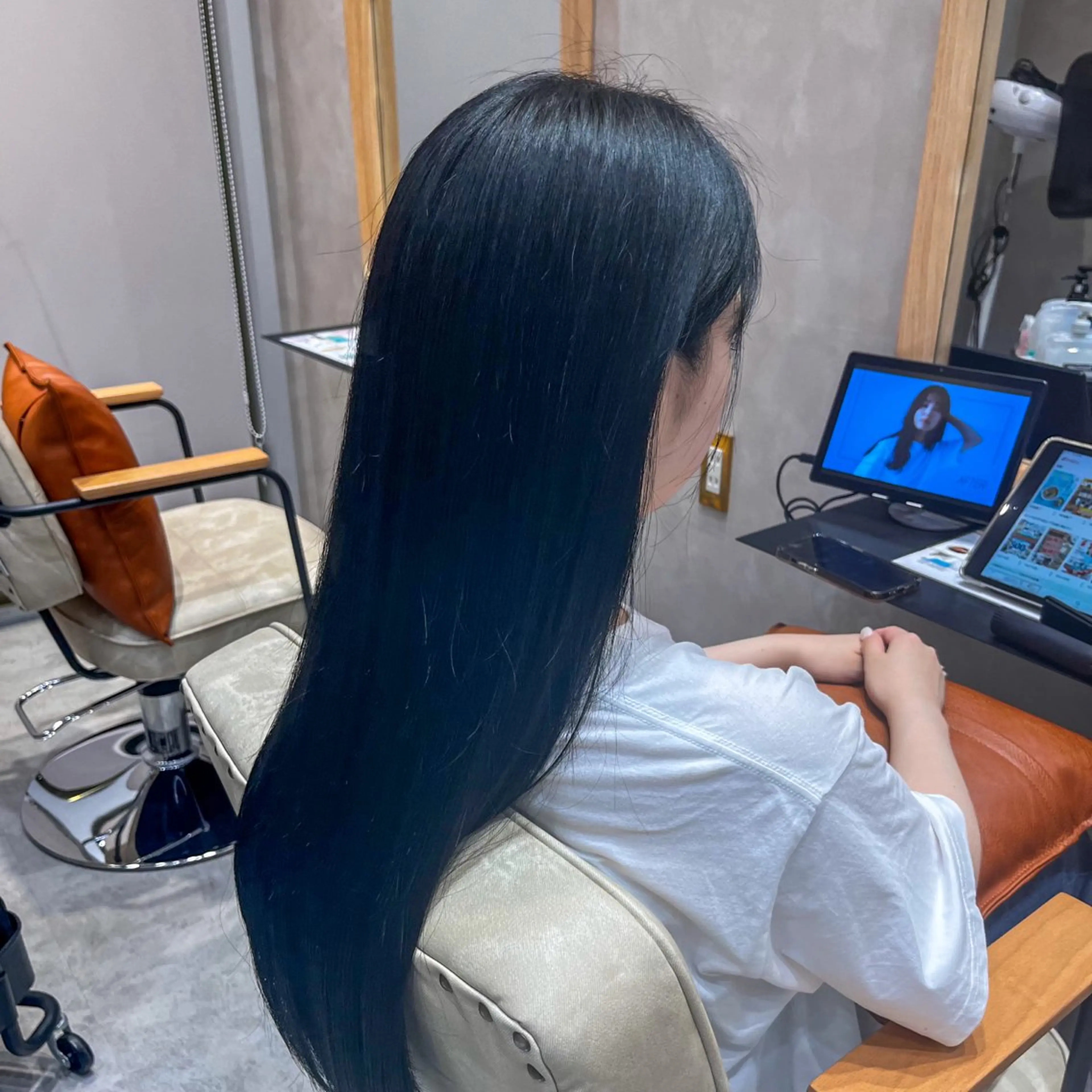 ロング 透明感寒色 カラー/さとゆな💛のヘアスタイル