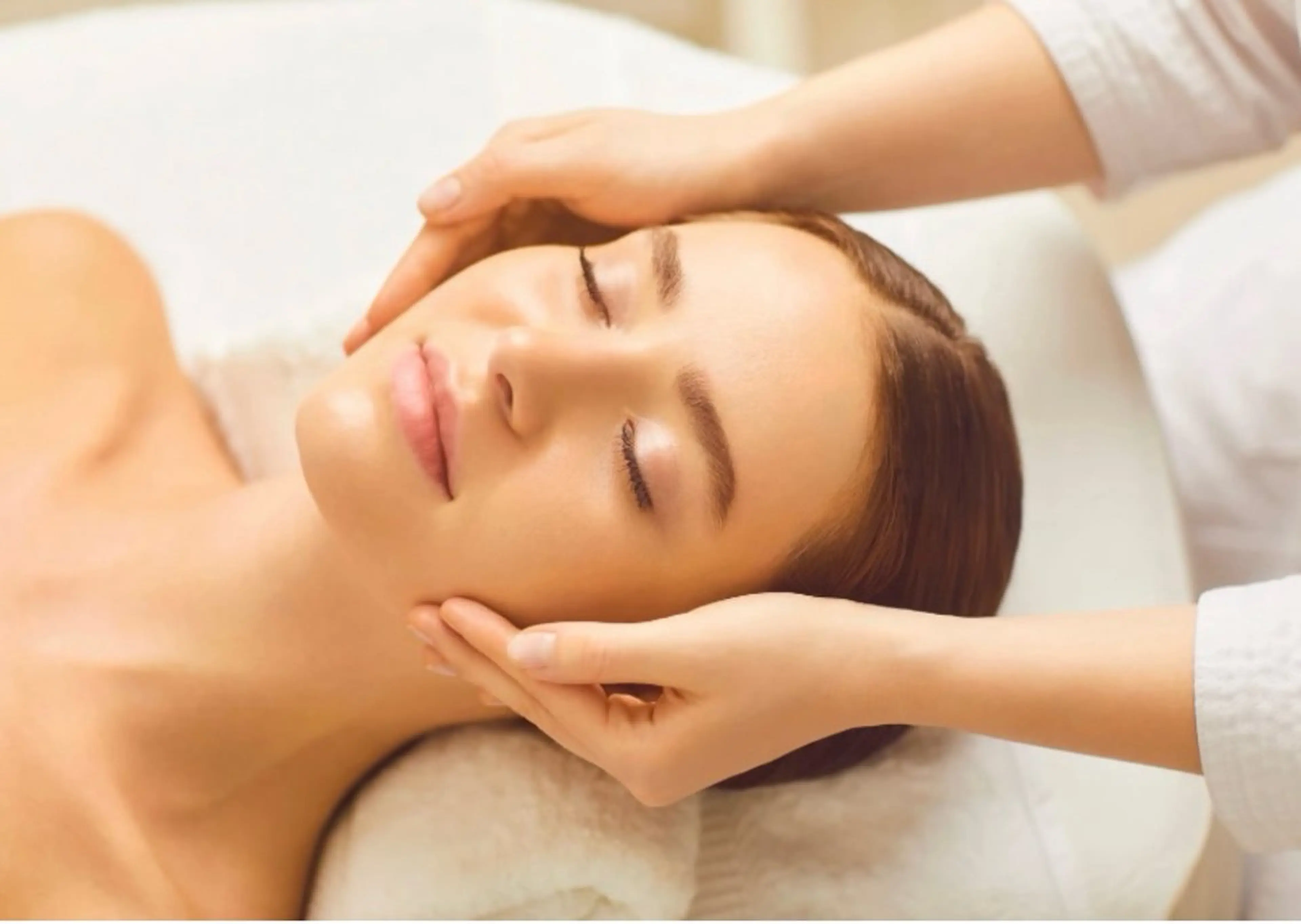 【痛みゼロ】オールハンド小顔矯正60分(首調整&ヘッド付)の写真