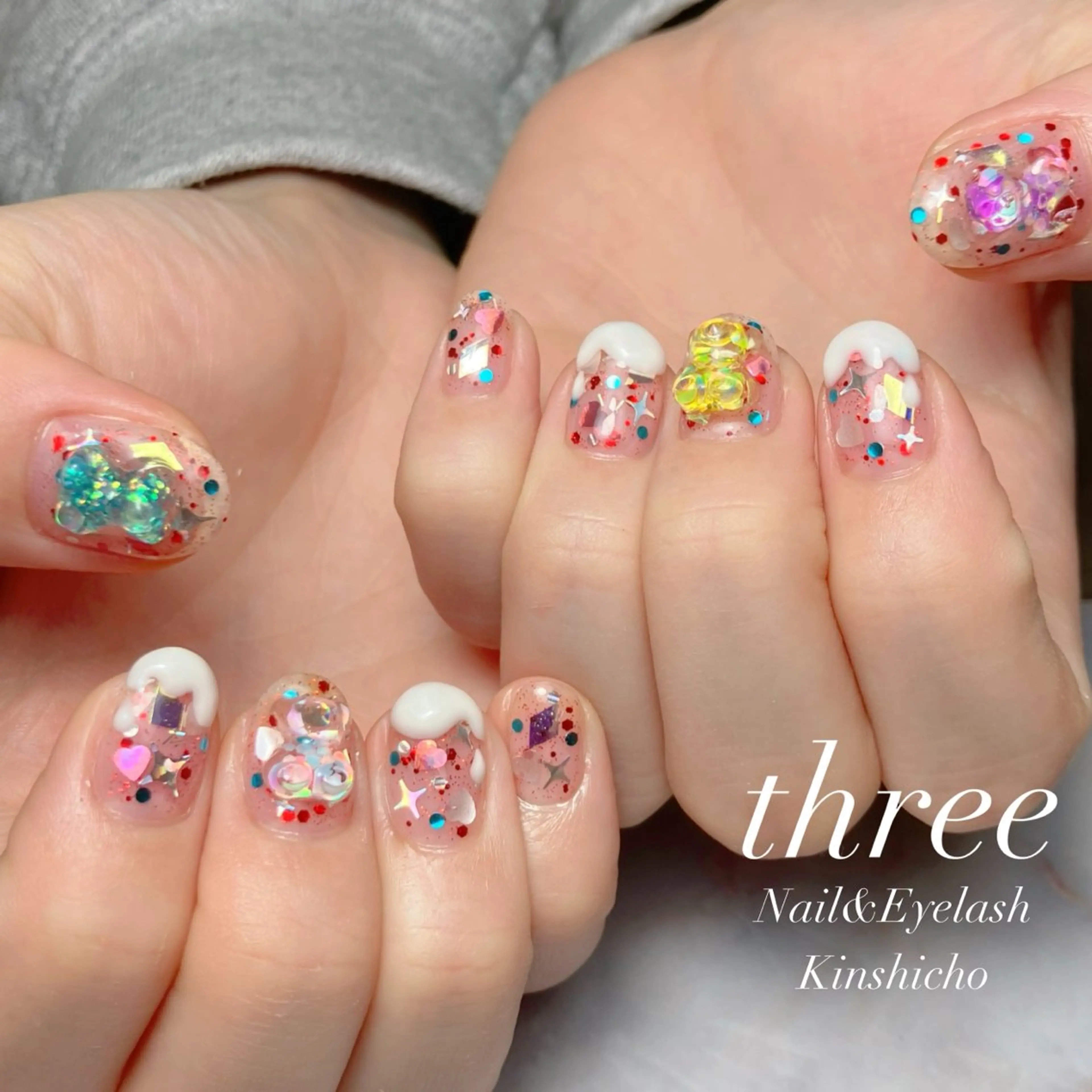 ネイル ホログラムネイル キラキラネイル 韓国ネイル ラメ(グリッター) バレンタイン three Nail&Eyeのネイルデザイン