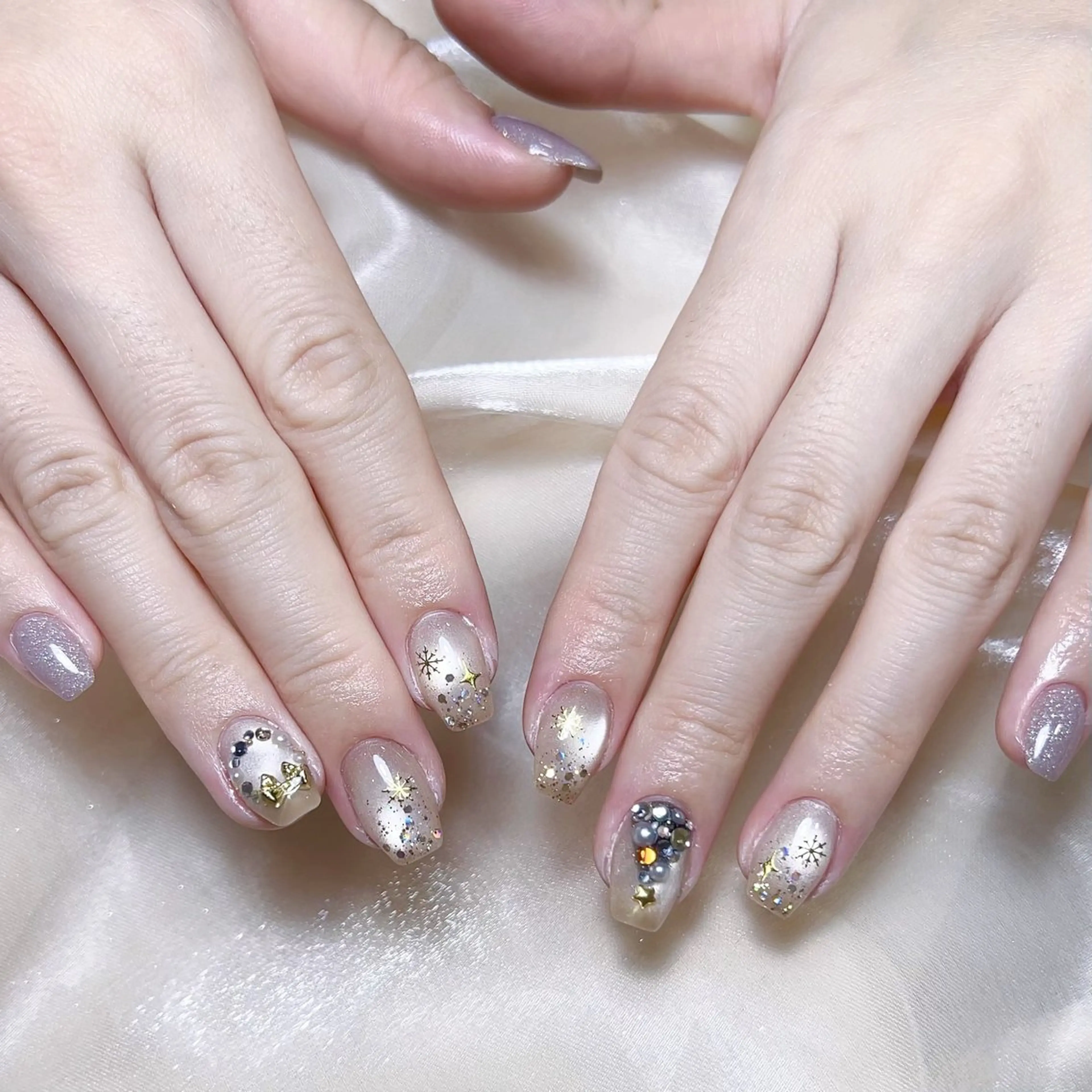 メンズ ネイル メンズ韓国風 アートネイル オーロラネイル ガーリー キラキラネイル ハンドネイル Nail salon 木にいるのネイルデザイン