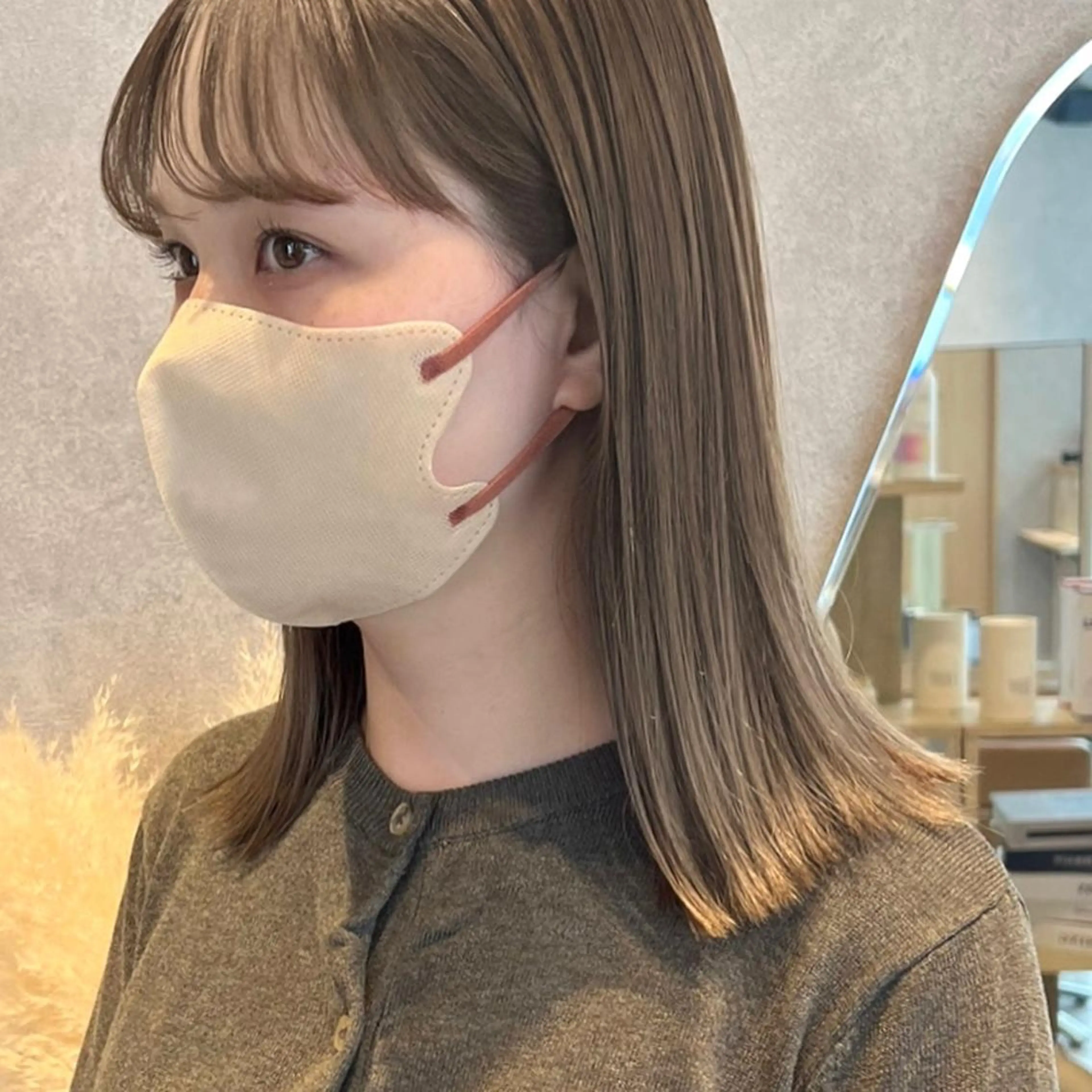 ミディアム カラー ベージュカラー ミルクティーベージュ オリーブベージュ ANNA /艶髪/ハイトーンのヘアスタイル