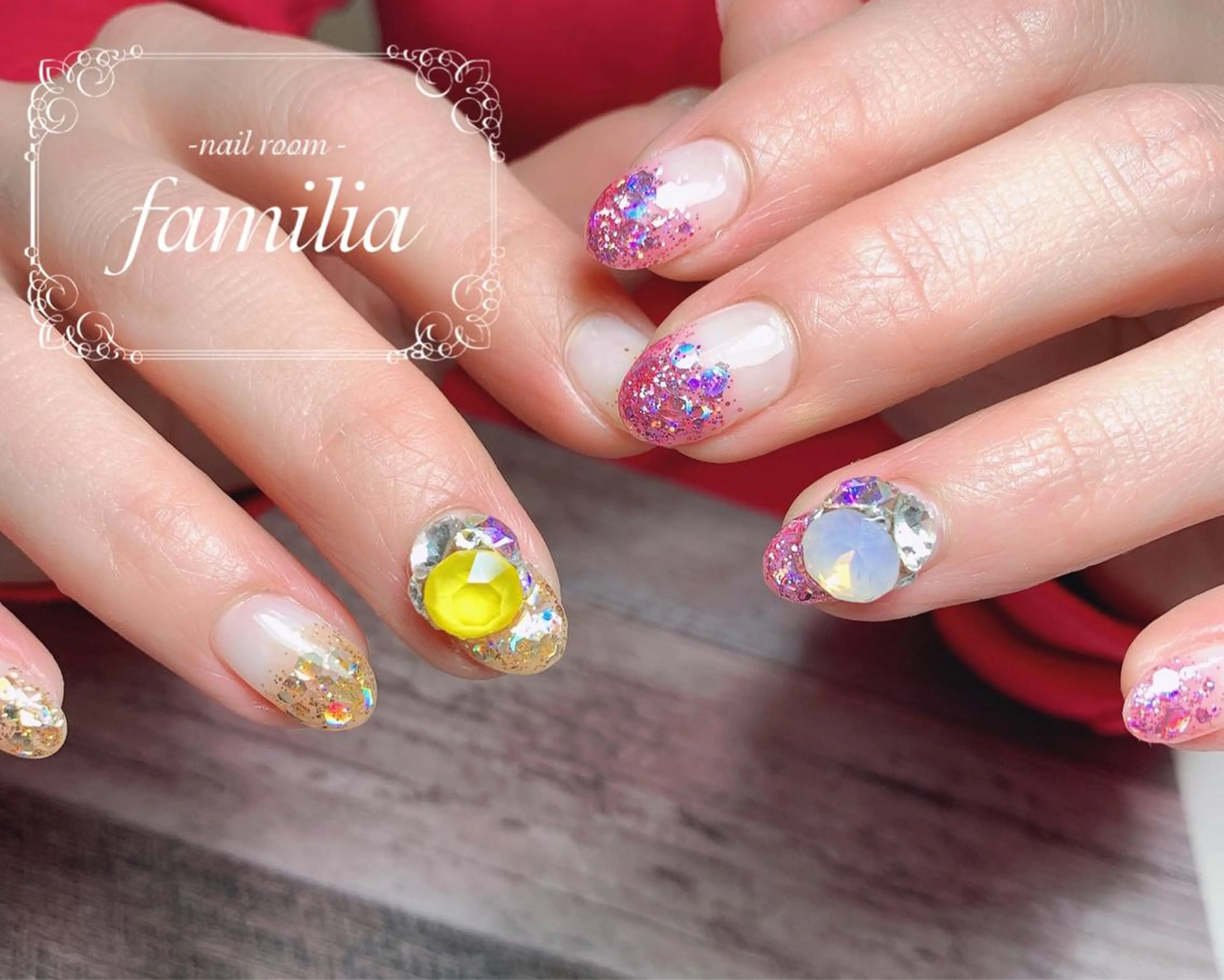 ネイル ハンドネイル -nailroom- familiaのネイルデザイン