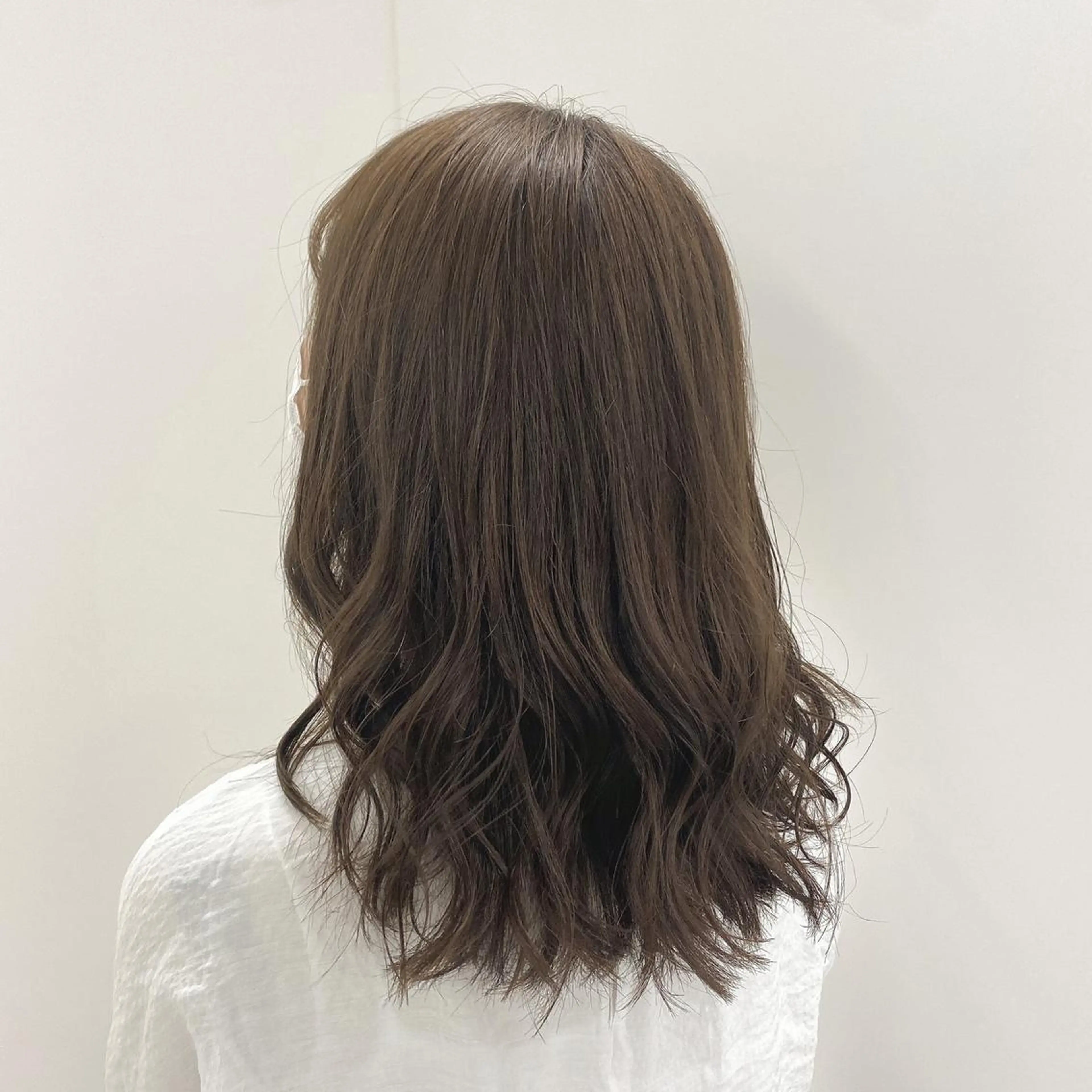 セミロング カラー パーマ ヘアアレンジ メンズ キッズ ネイル マツエク・マツパ スパイキー/フェザー /波巻き/かいとのヘアスタイル