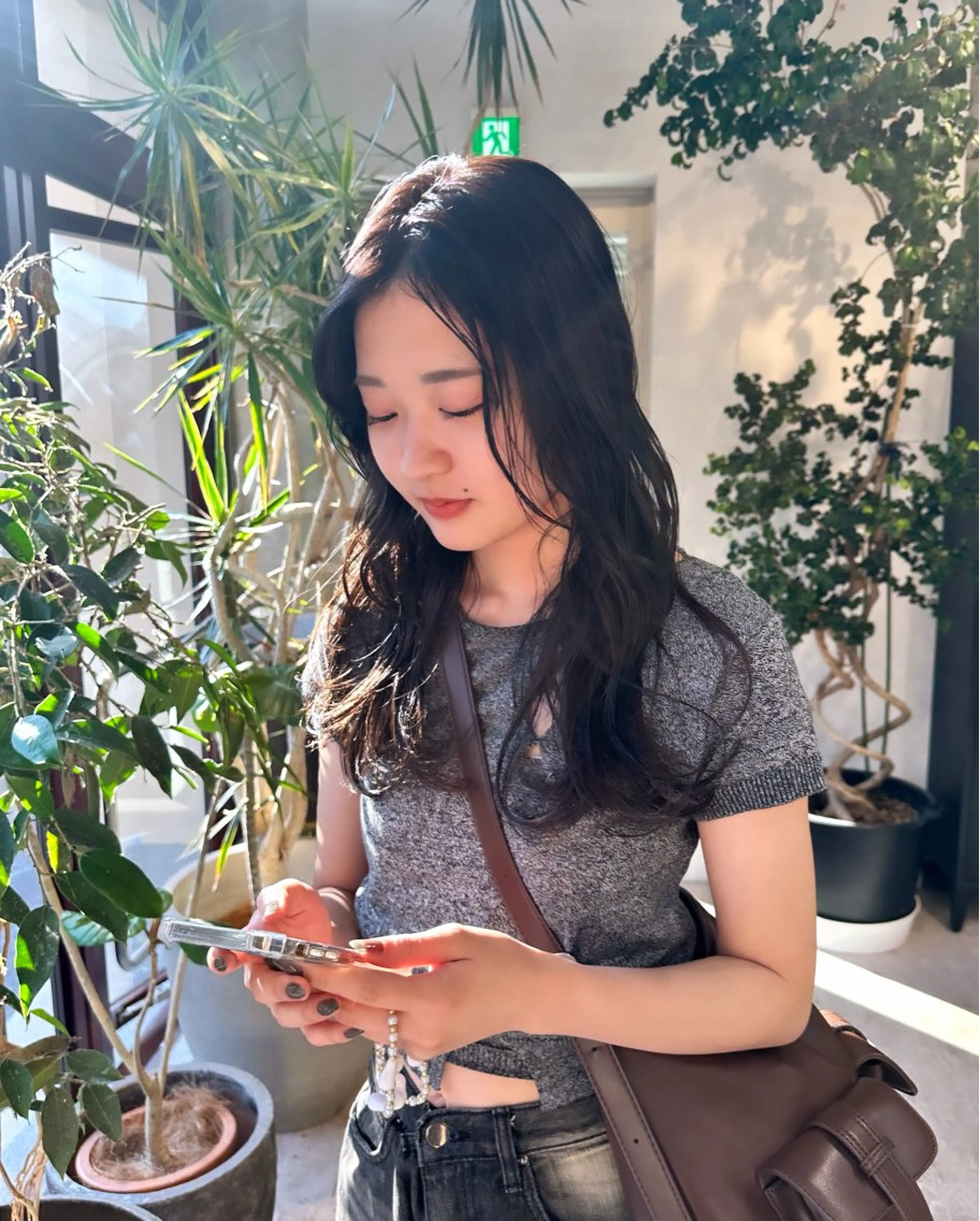 セミロング 抜きっぱなしブロンド ササキカズマのヘアスタイル