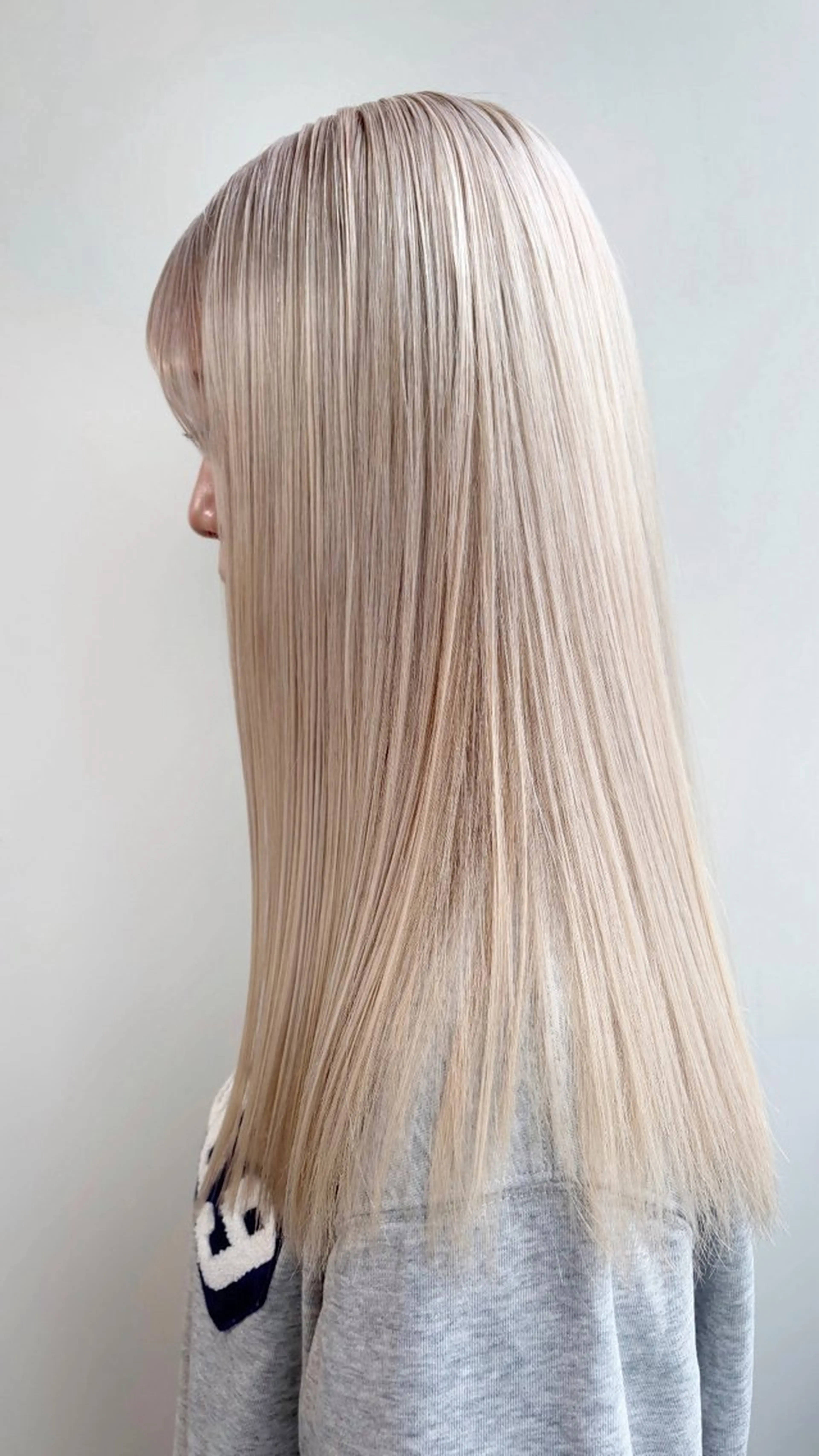 ロング カラー ミストバング ベージュカラー ブリーチ ブロンド 透明感カラー 艶カラー/縮毛矯正/ ケア/アレンジ/桜悠のヘアスタイル
