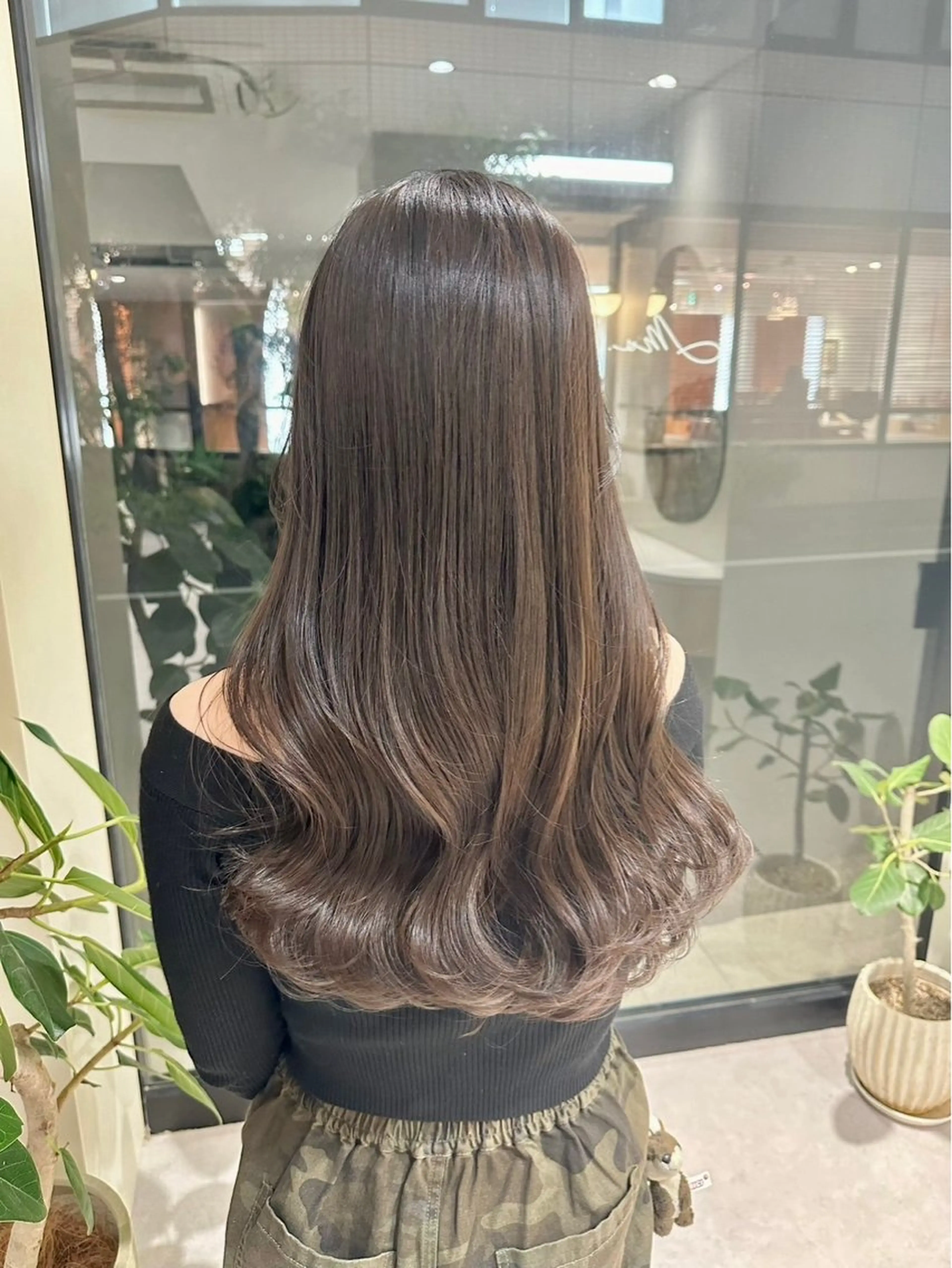 ロング カラー ブラウンカラー イルミナカラー 韓国風ヘア Ms.CHARM所属・透明感カラー🌿 グレージュ🐺陽介のヘアスタイル