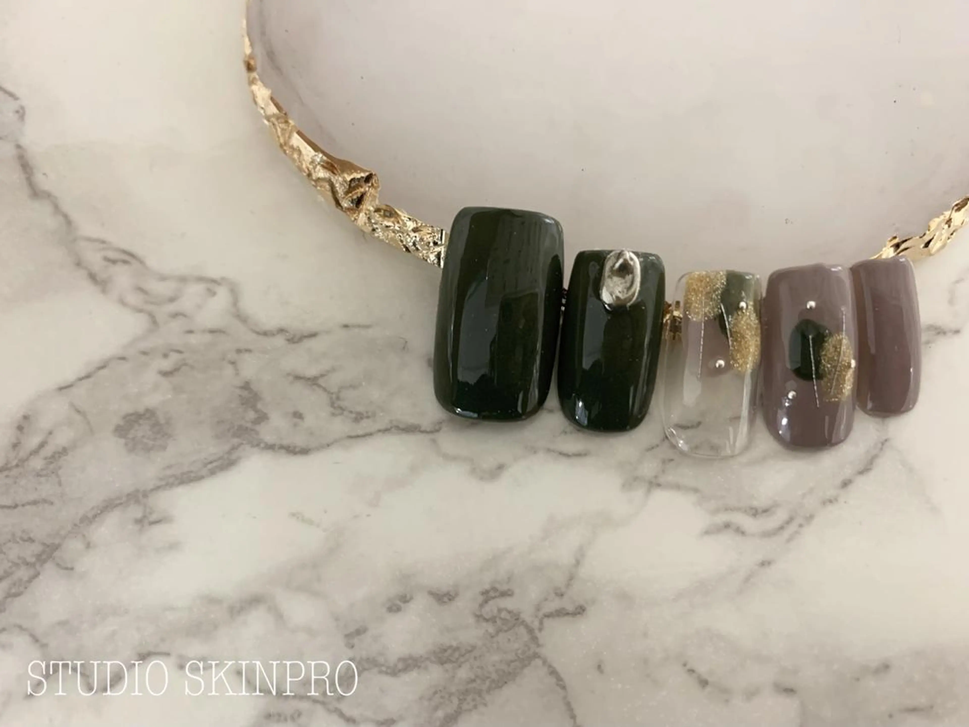 ネイル Nail 予約受付スキンプロのネイルデザイン