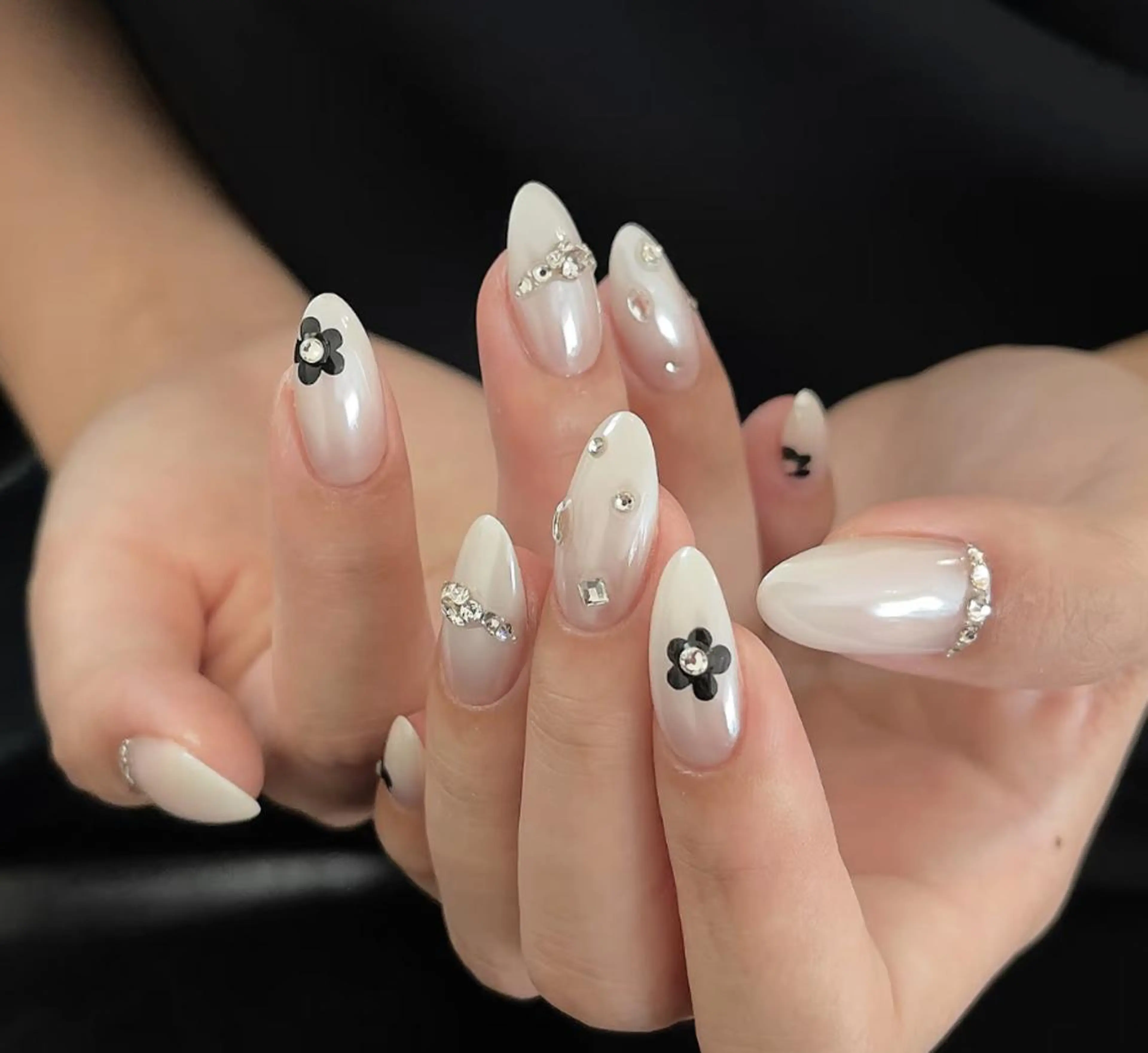 ネイル ハンドネイル 🎀 NaNa_nailのネイルデザイン