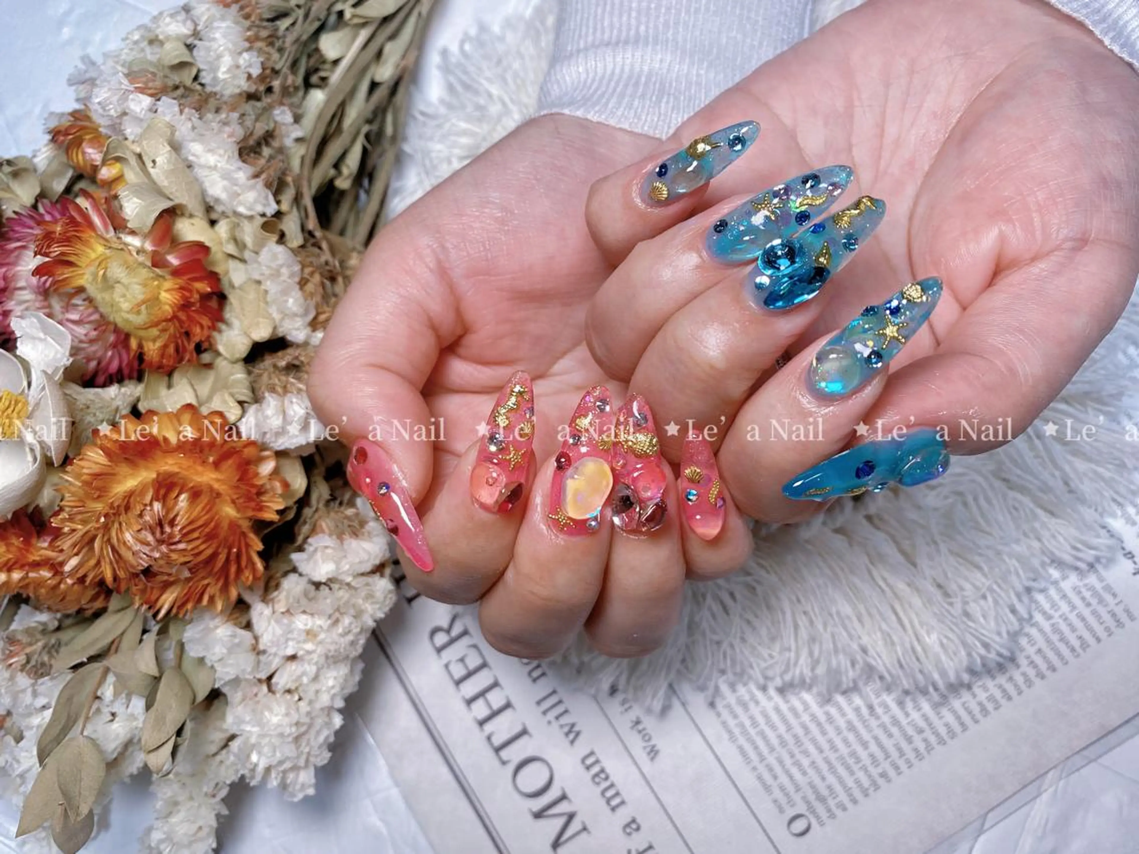 ロング カラー ネイル Lea NAILsalon所属・Le’a NailSalonのネイルデザイン