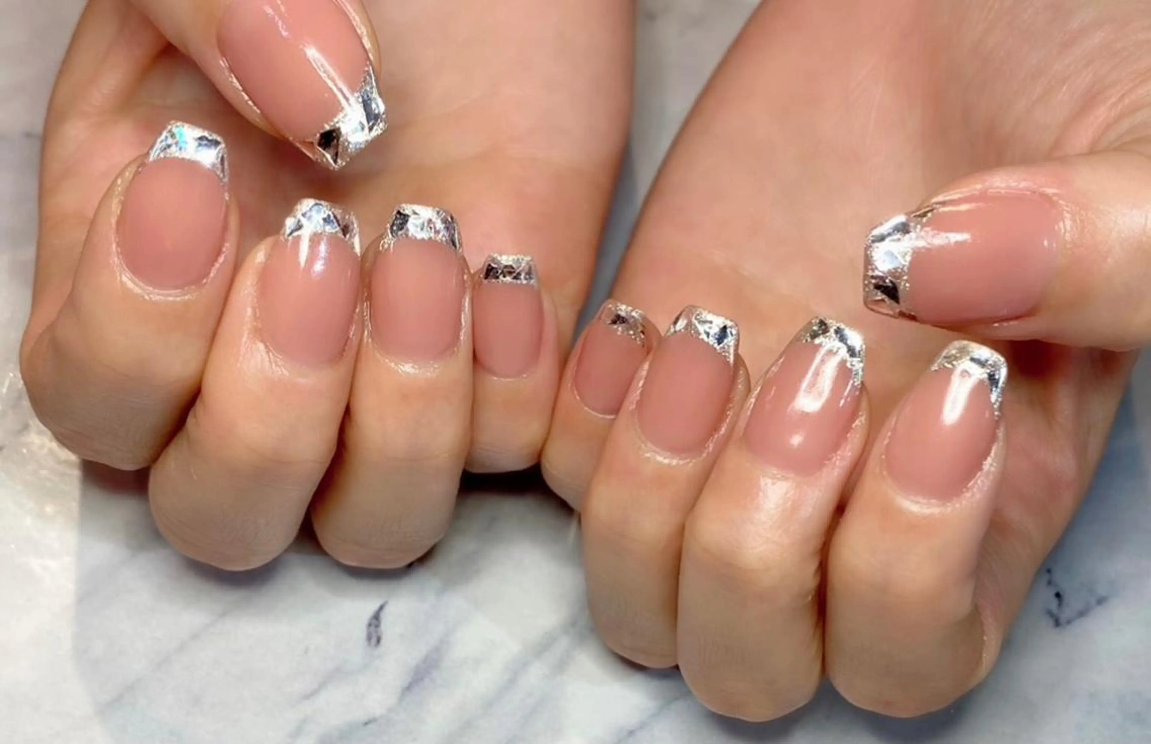 ネイル フレンチネイル ガラスフレンチ ハンドネイル Lino+ ネイル&よもぎ蒸しのネイルデザイン