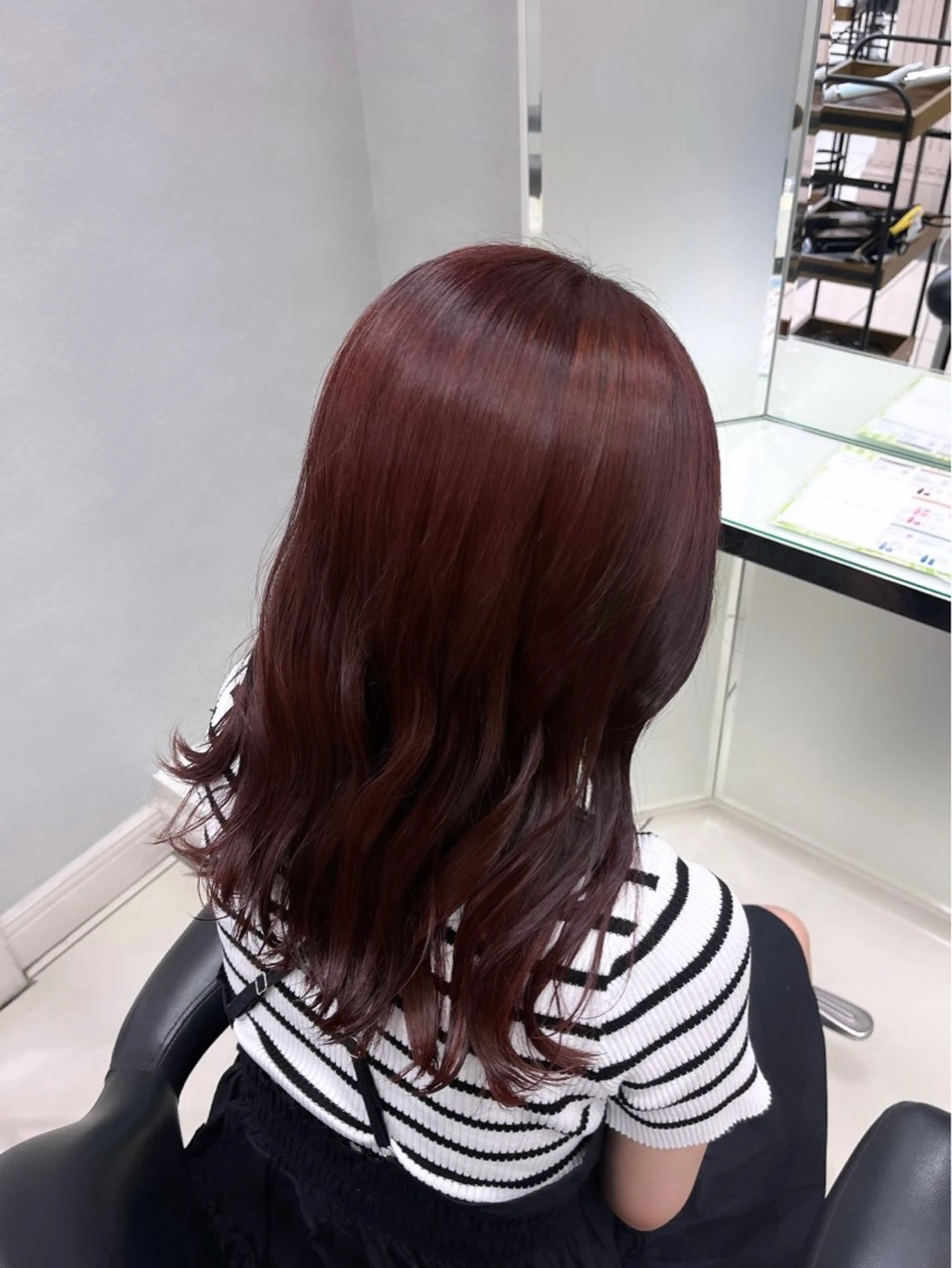 ロング カラー ボルドーカラー 透明感カラー/ レイヤーカット/麻咲のヘアスタイル