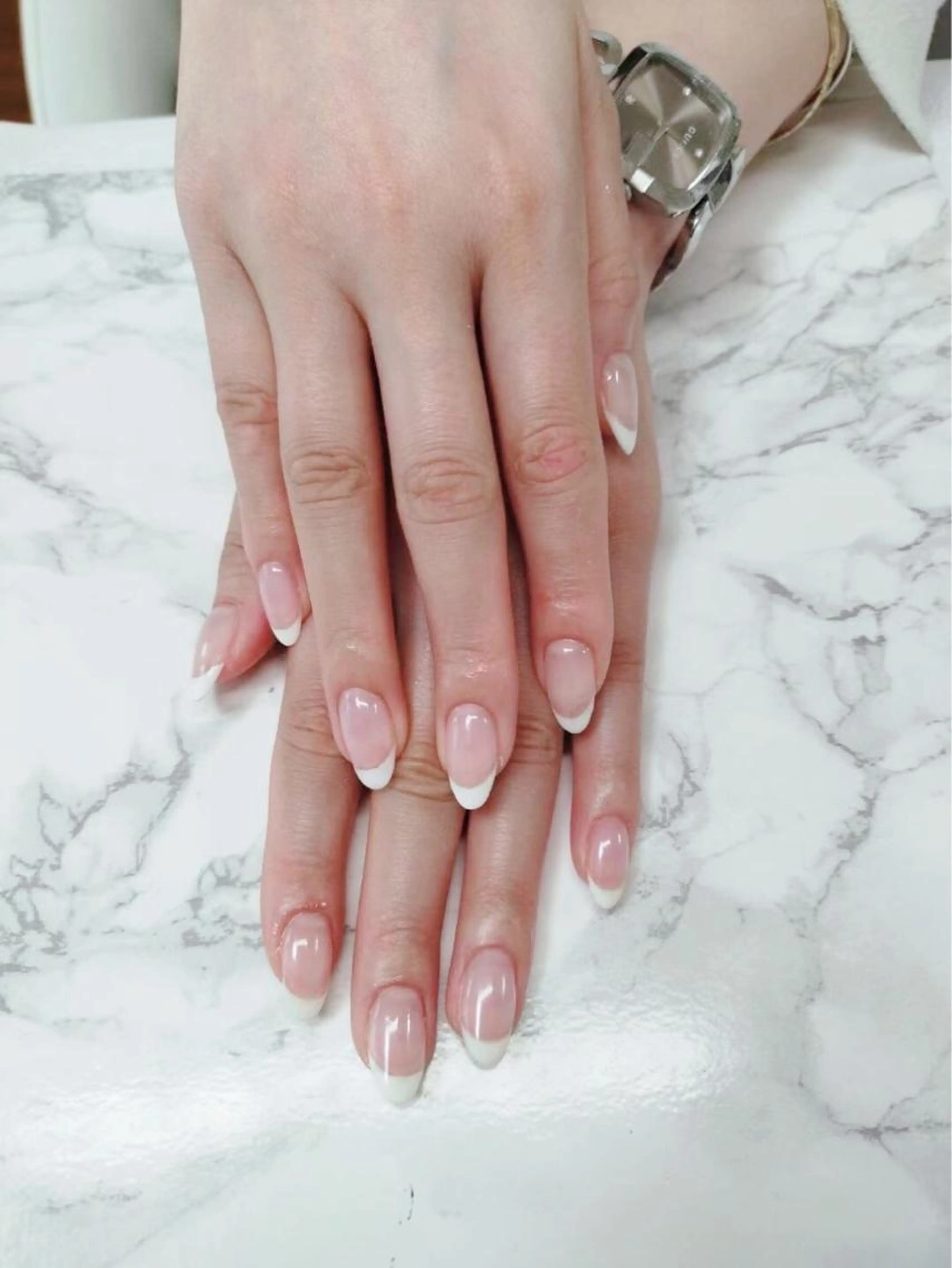 フレンチネイル 💅💅　オフ無料の写真