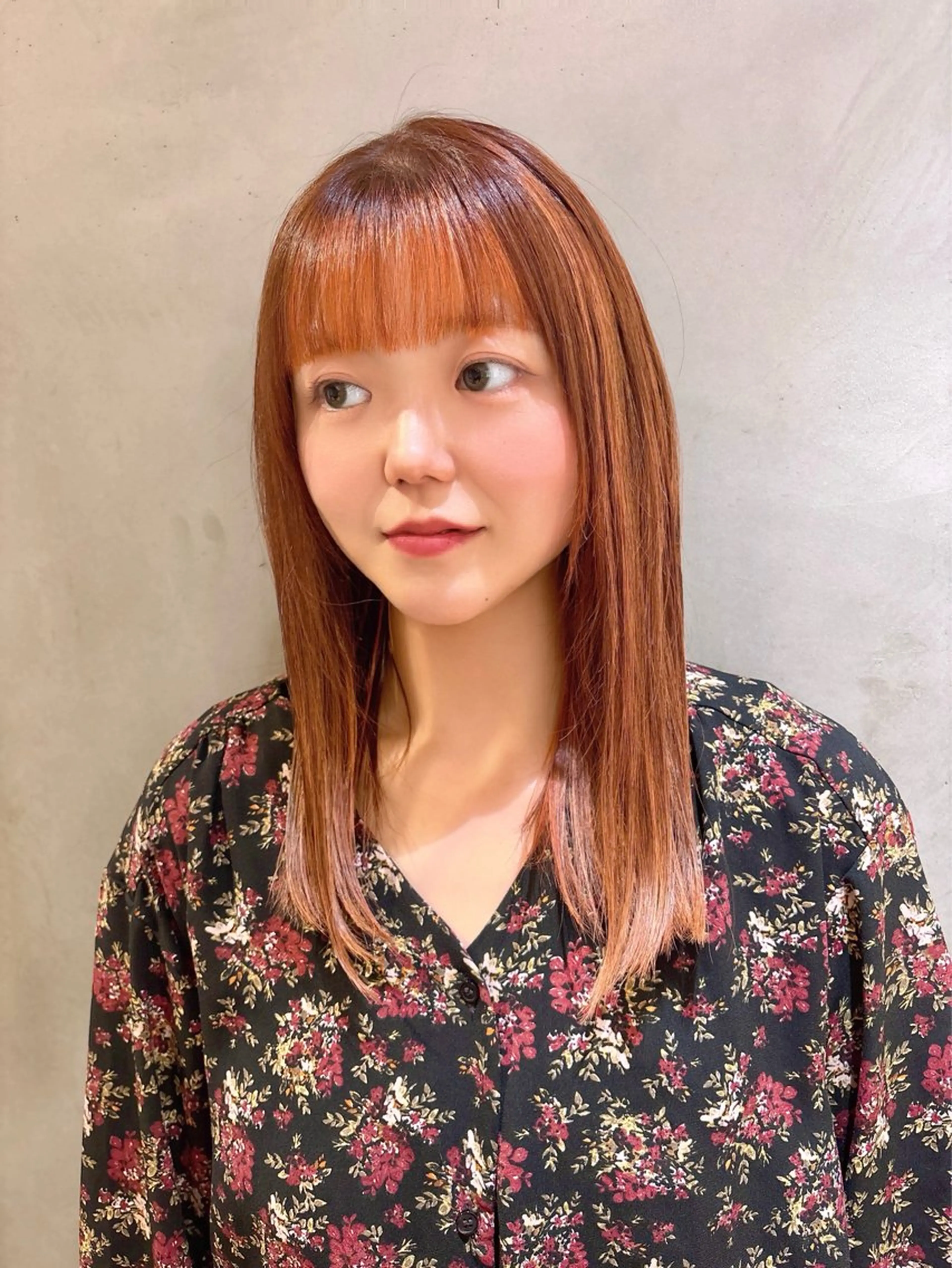 セミロング ayumi🦖/ ブリーチカラーのヘアスタイル