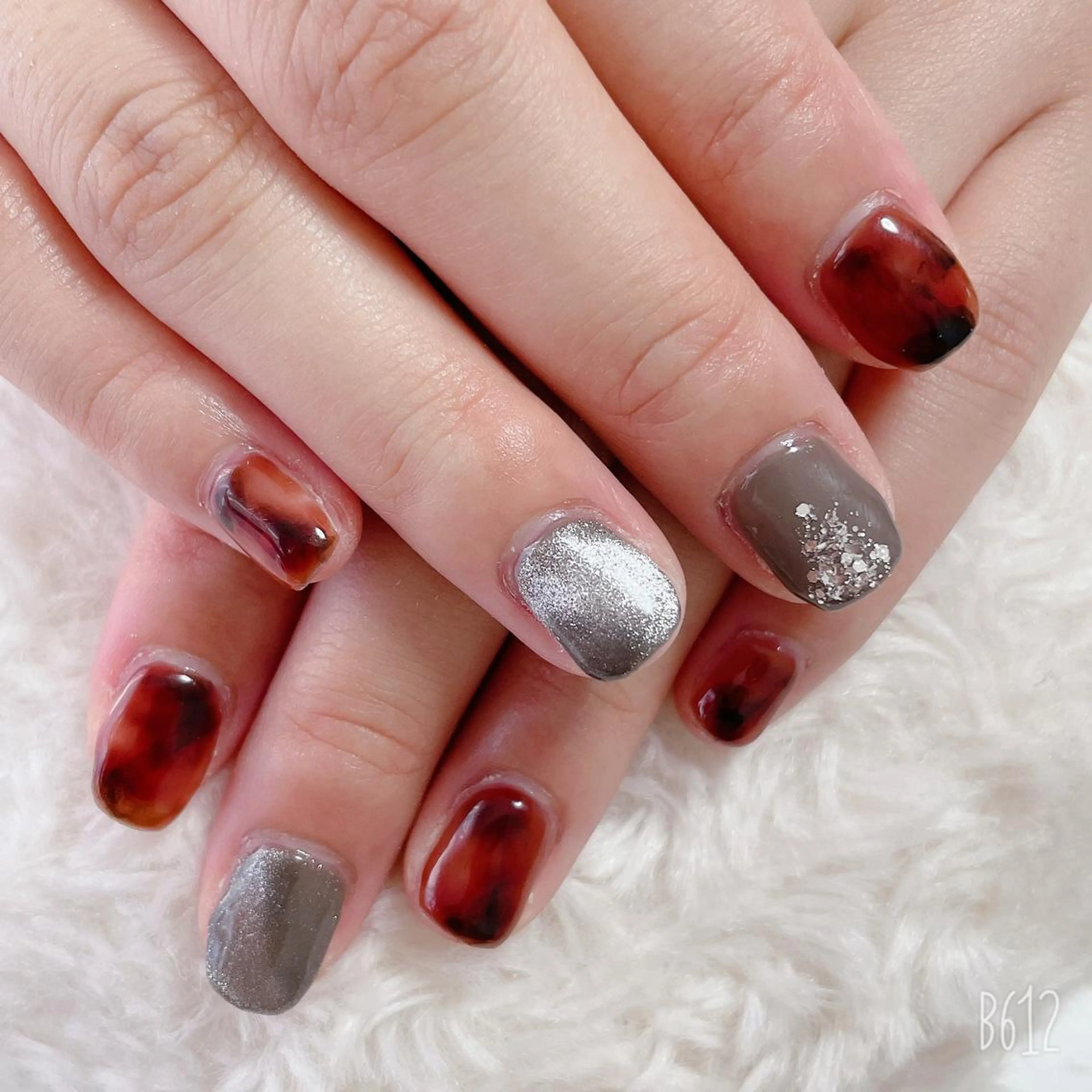 ネイル The Best Beauty受付担当のヘアスタイル