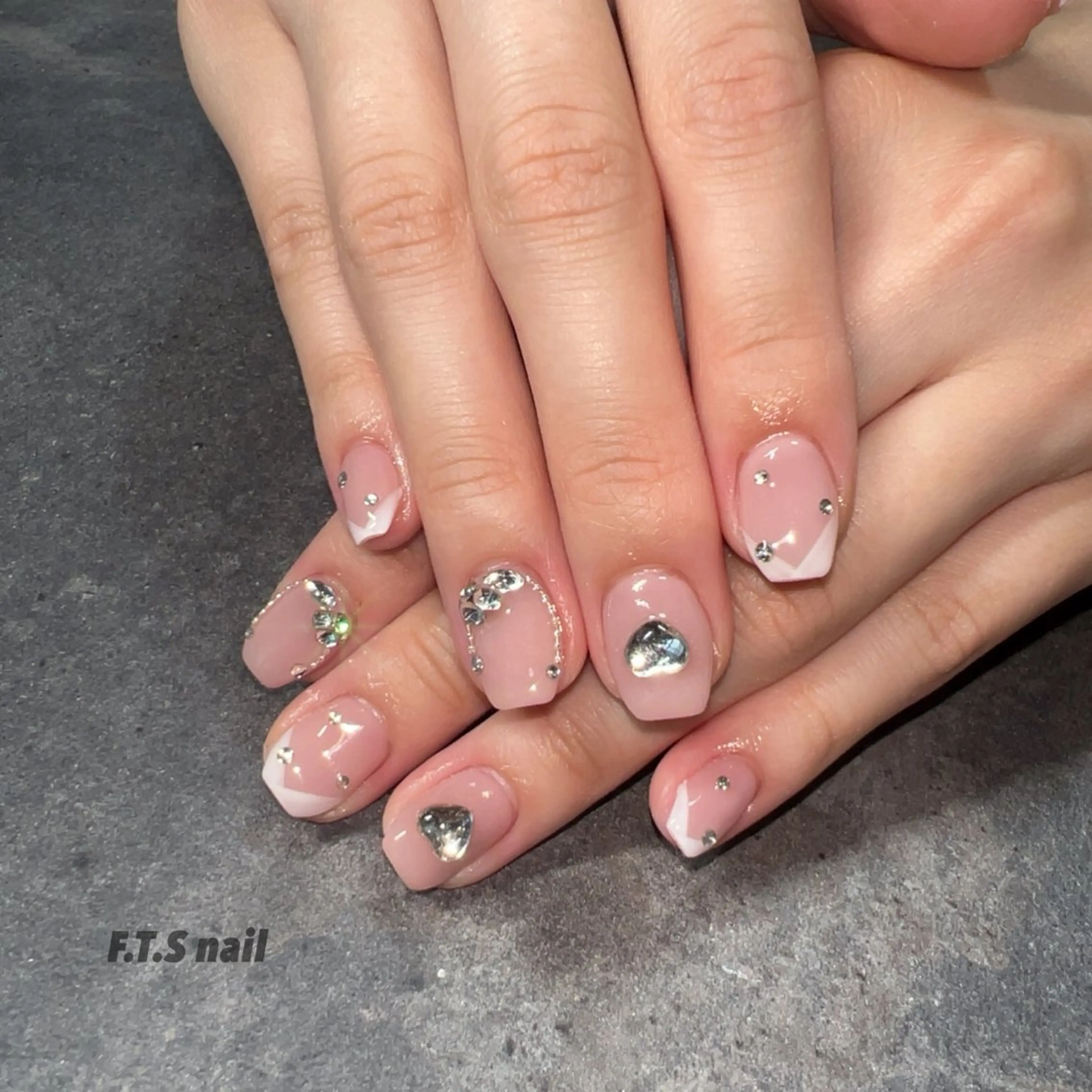 ネイル F.T.S nailのネイルデザイン