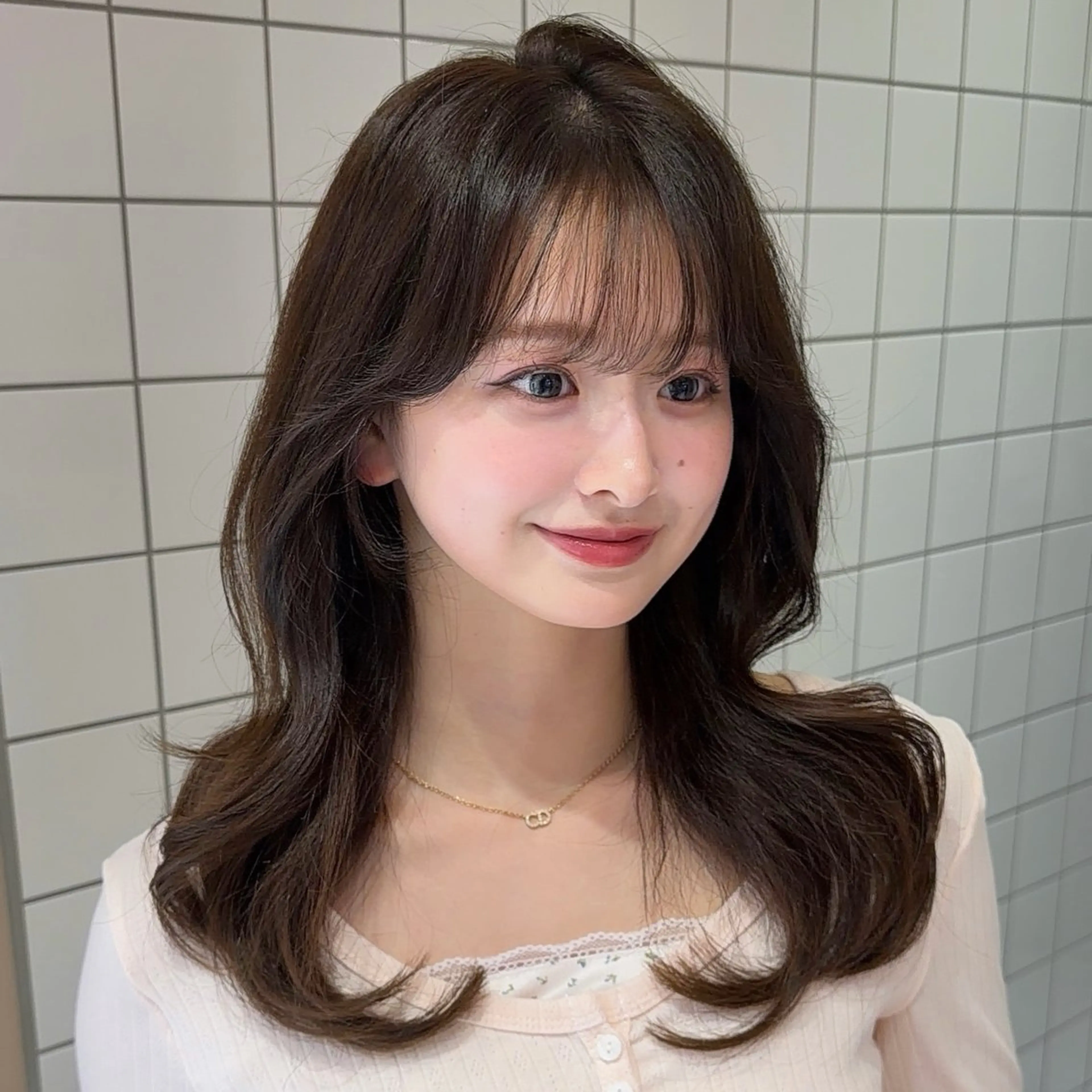 セミロング くびれヘア レイヤーカット カット トリートメント 🎀しゅな/韓国 レイヤー/透明感♡のヘアスタイル