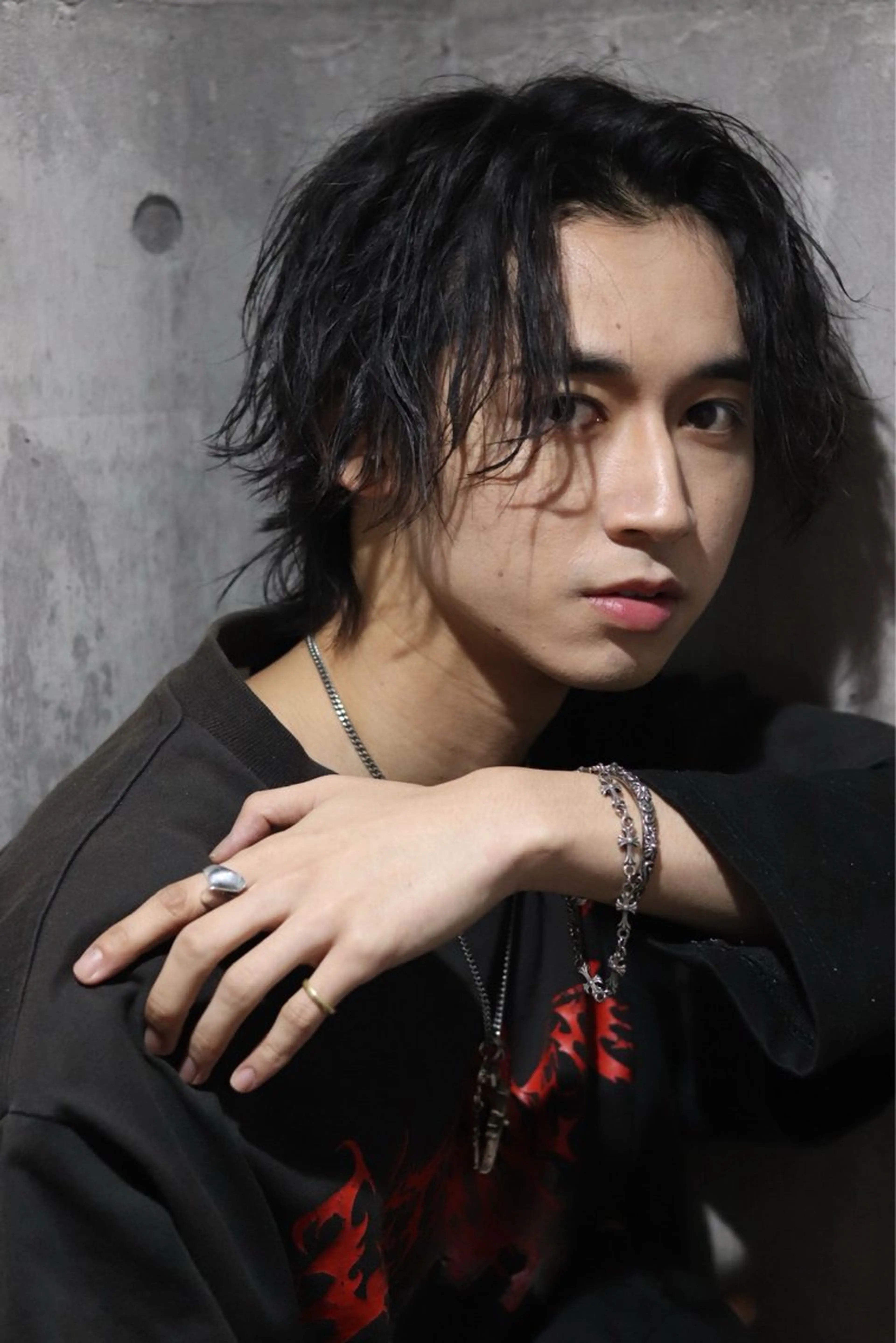 ショート パーマ メンズ センターパート メンズパーマ 革命🔥ツイスパ/フ ェザー特化SHOTAのヘアスタイル