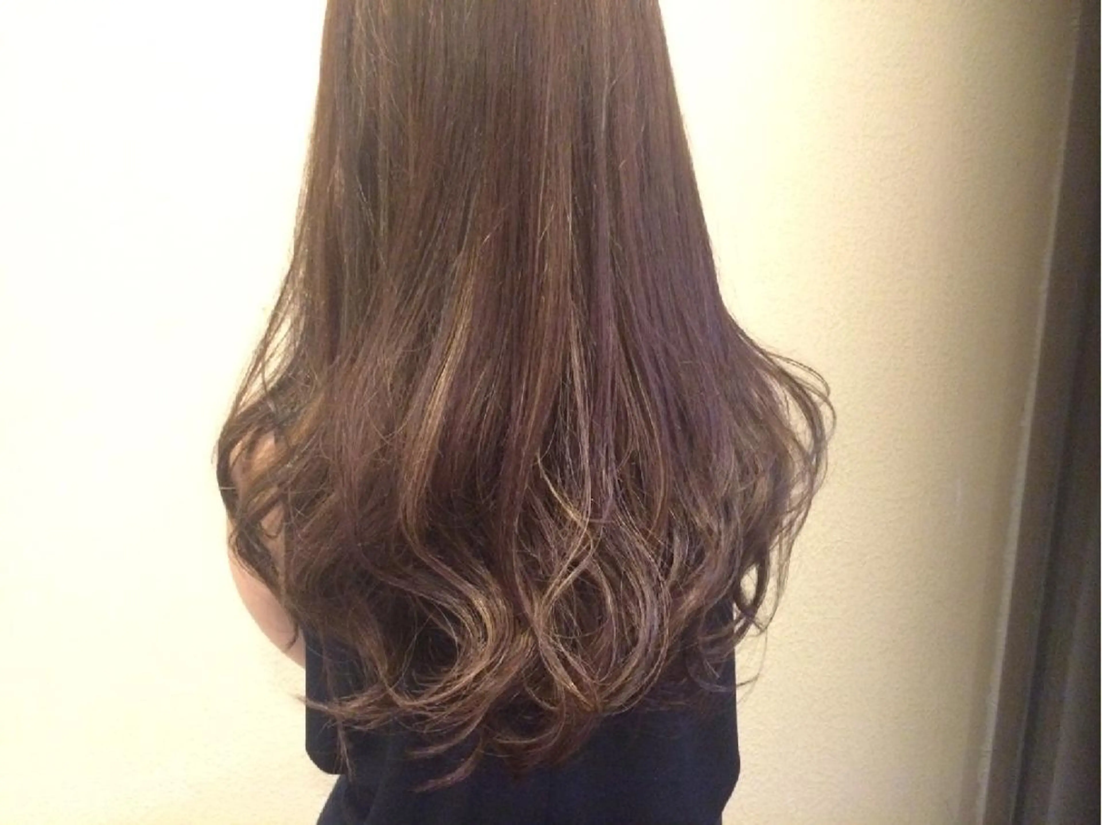 ロング ハイライト analogue所属・u harukaのヘアスタイル