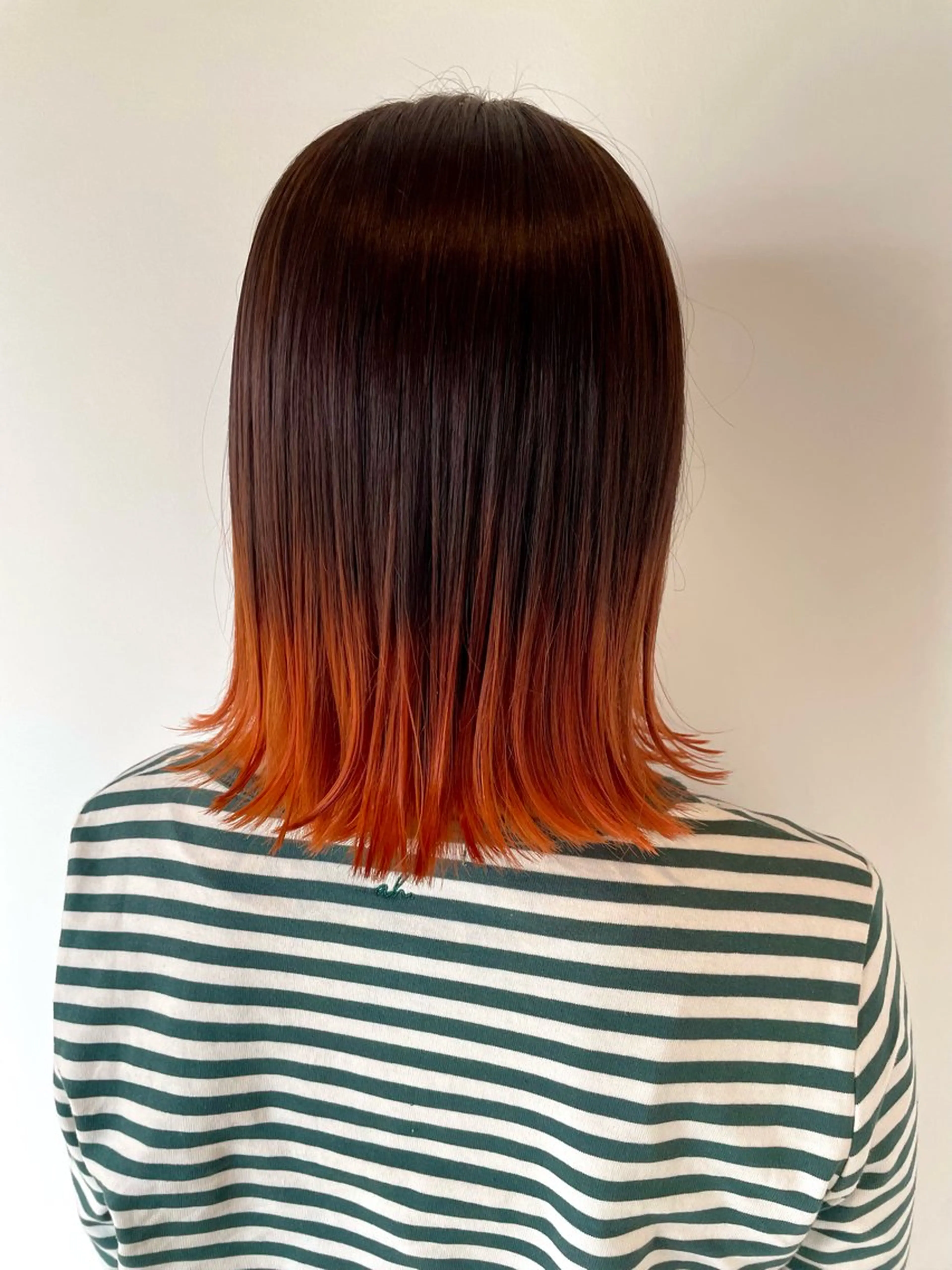 ミディアム カラー グラデーションカラー オレンジ 菅 翔太のヘアスタイル