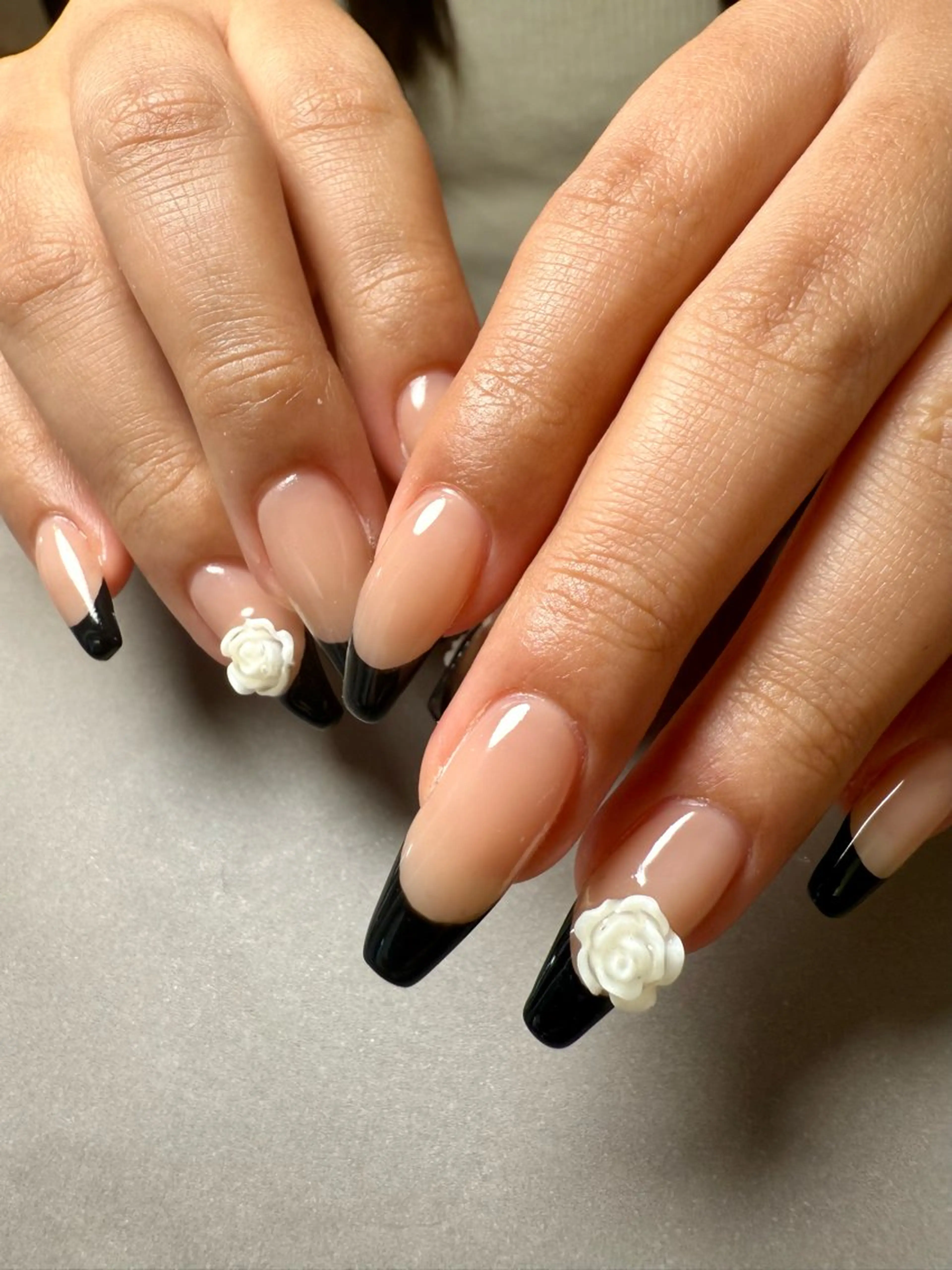 ネイル フレンチネイル ハンドネイル ハンドケア Atelier Ariのネイルデザイン