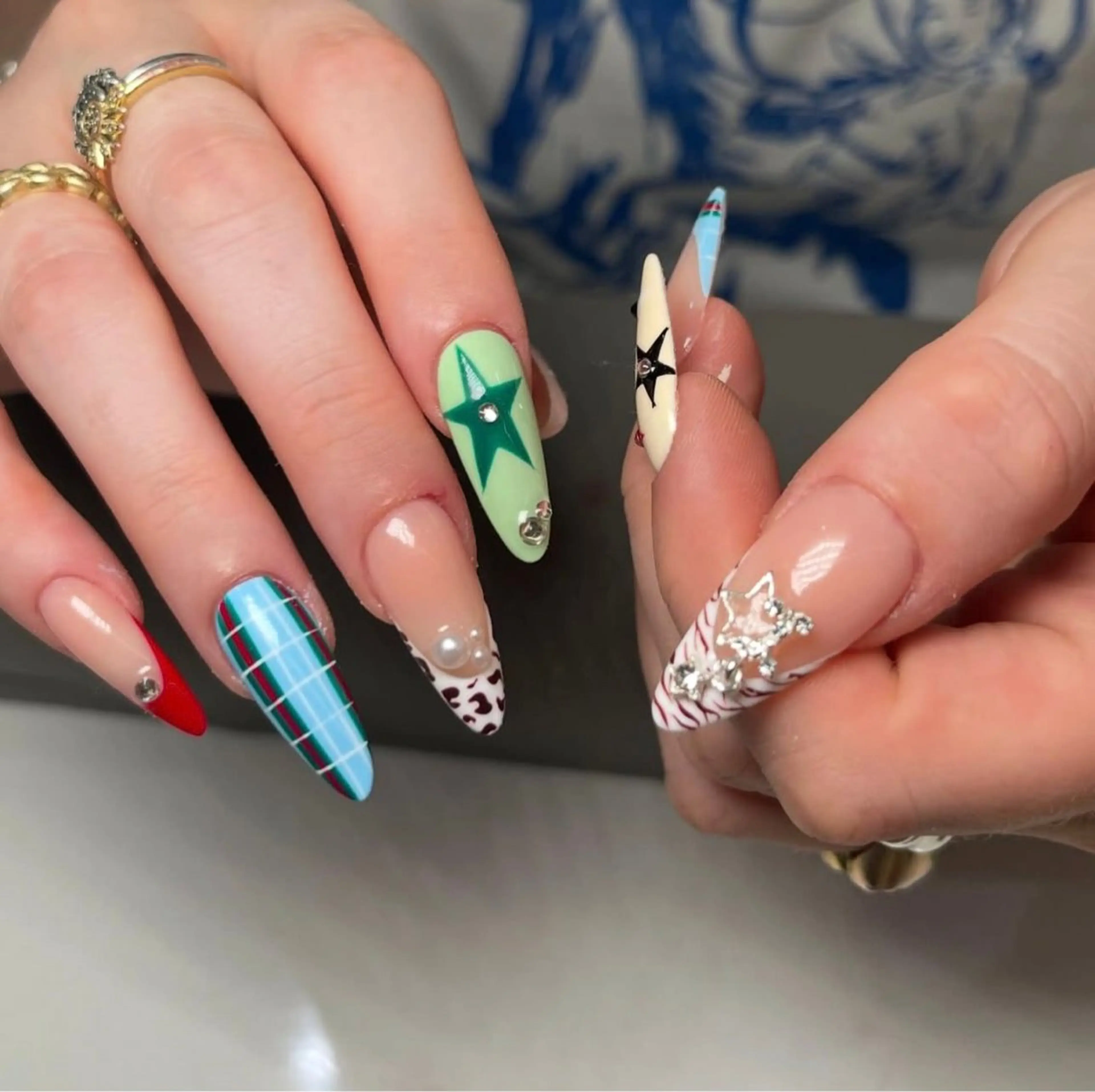 ネイル アートネイル 成人式 ジェルネイル ニュアンスネイル ネイルチップ Kora Nailのネイルデザイン
