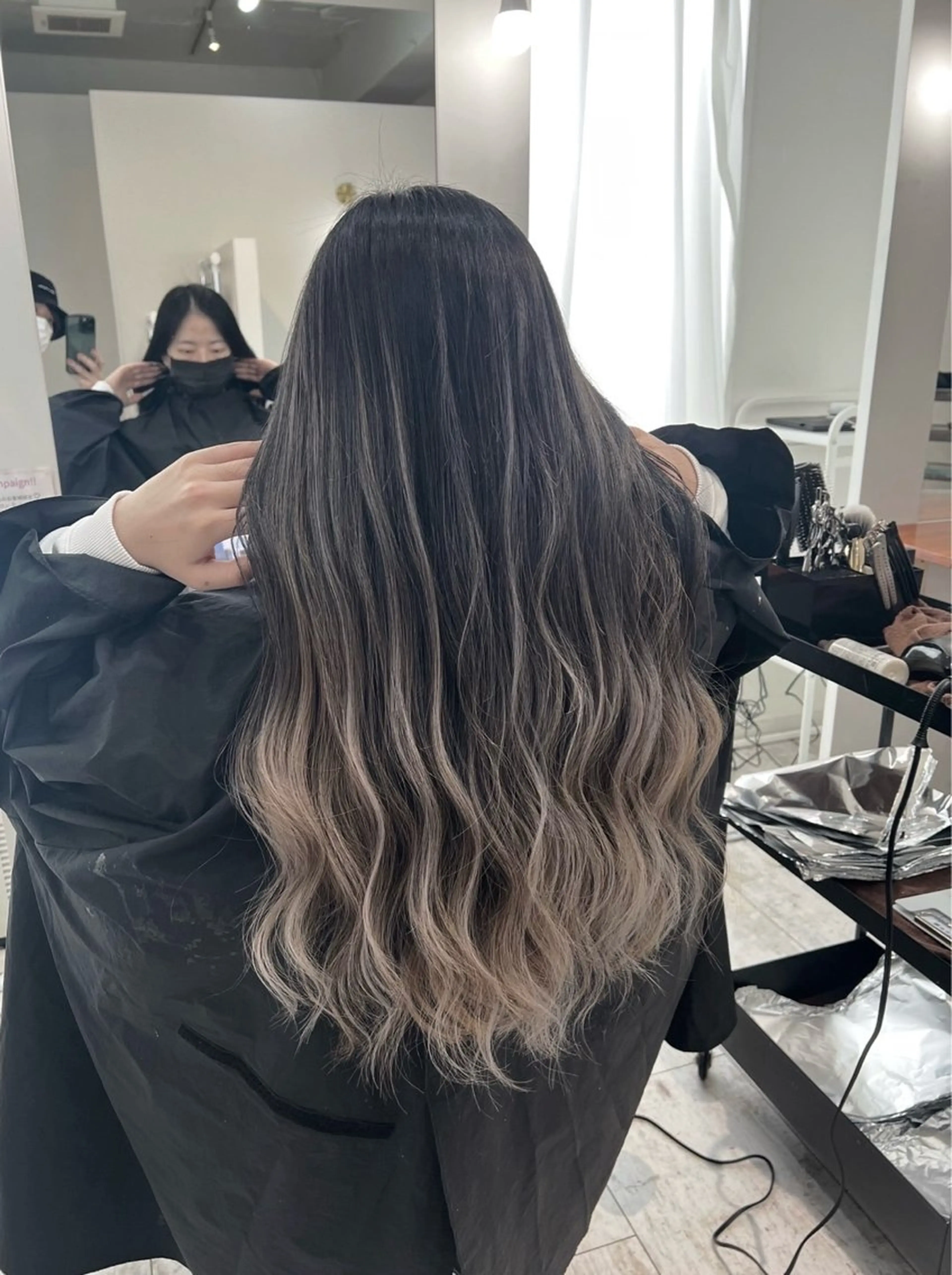 ロング カラー バレイヤージュ グレージュ レイヤーカット ヘアカラー トリートメント ROBIN所属・指名数No.1 /NAOYAのヘアスタイル