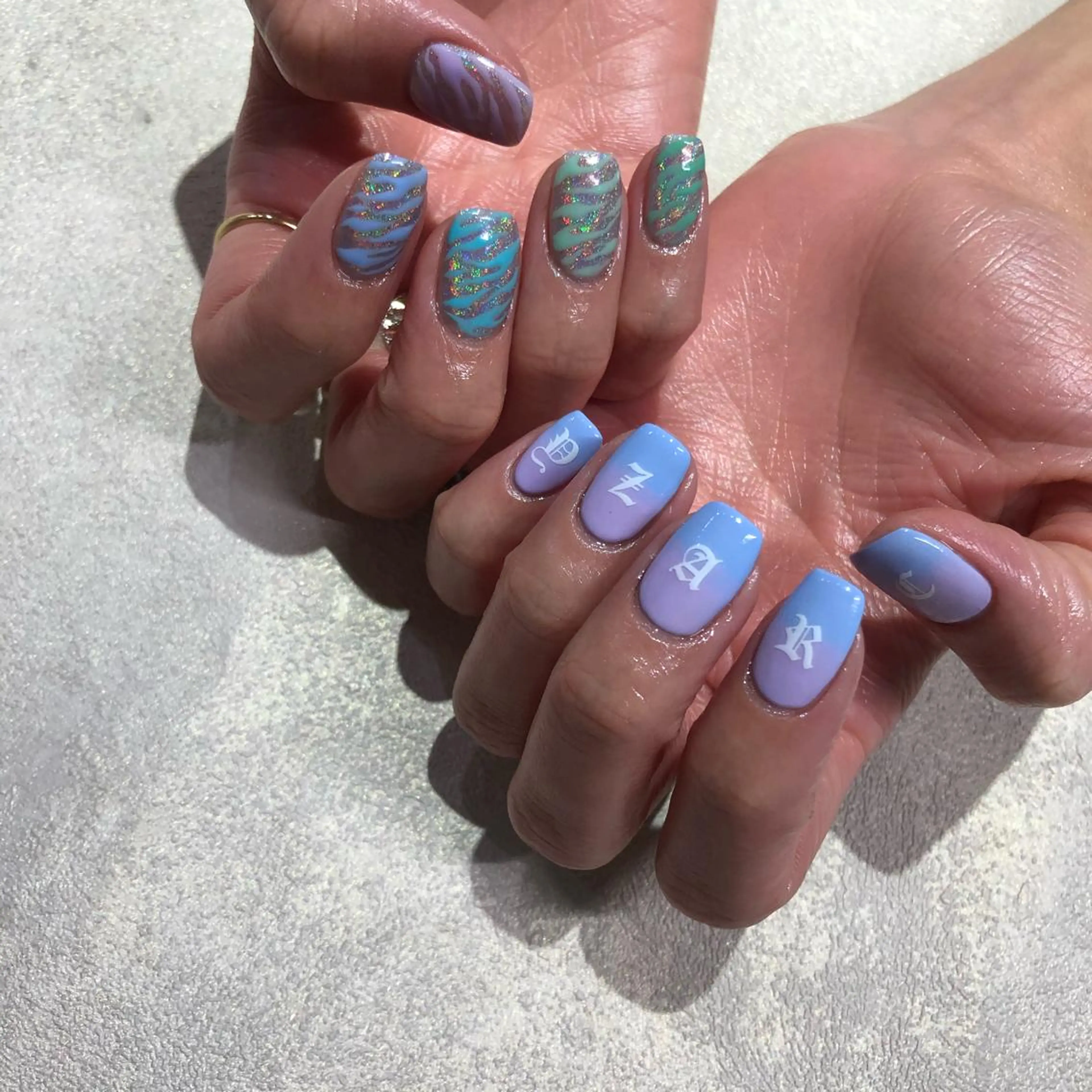 ネイル ハンドネイル フットネイル ハンドケア Nes.Nail所属・Miyagi Asamiのネイルデザイン