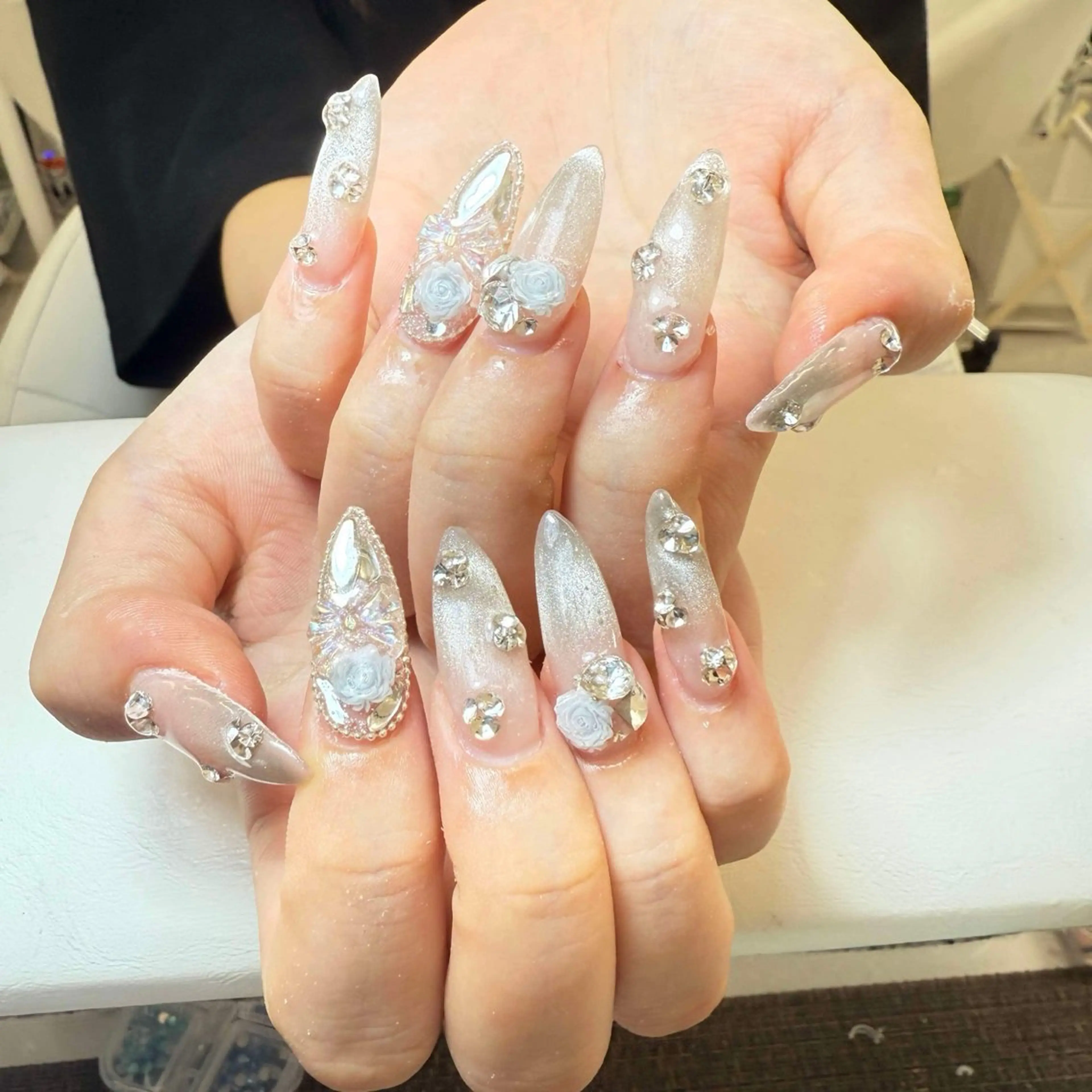 ネイル ハンドネイル ハンドケア Anh Nail 歌舞伎町のネイルデザイン