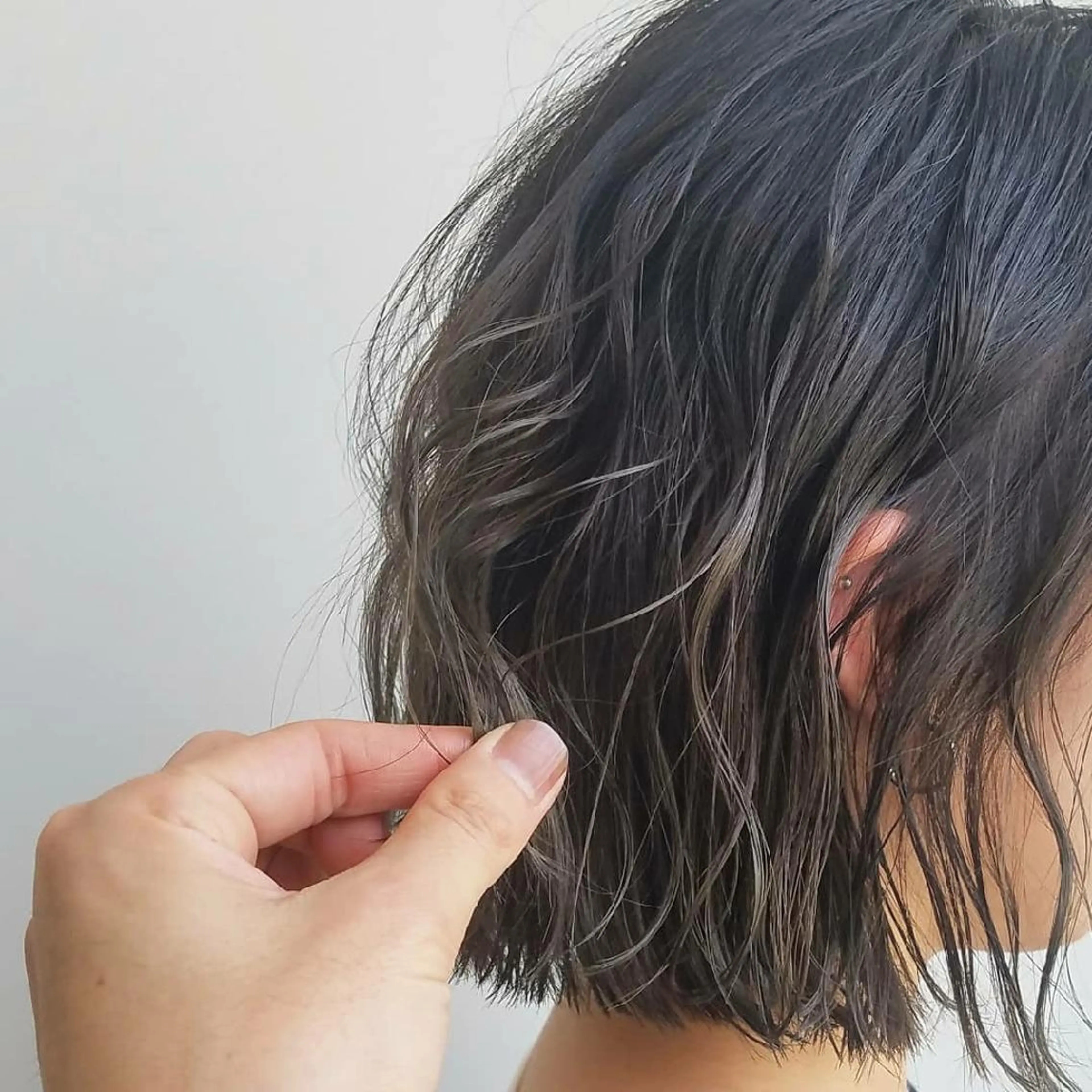 カラー ミディアム パーマ グラデーションカラー ハイライトカラー ハイライト iplus✴ まつげ、眉毛、耳つぼのマツエク・マツパデザイン