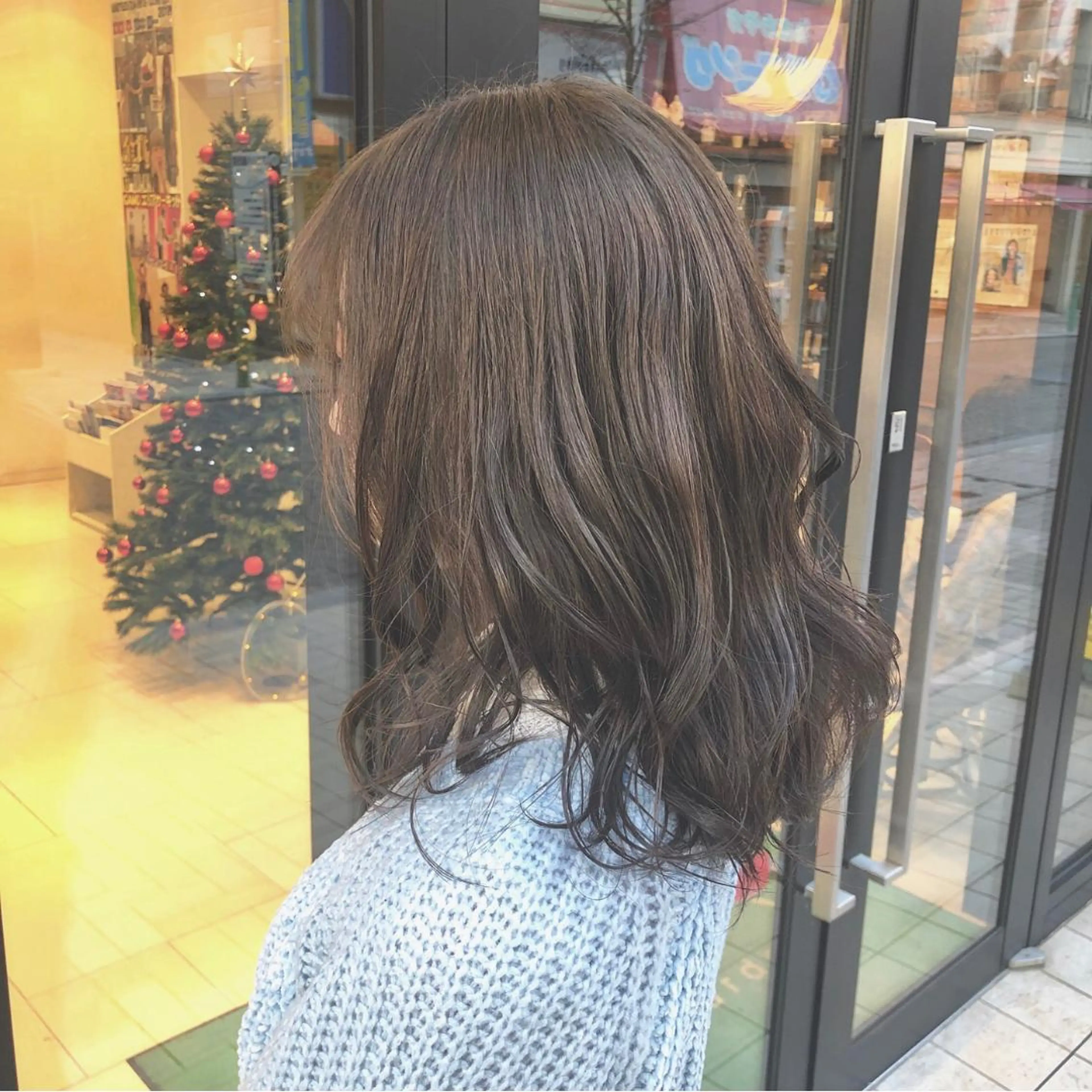 セミロング カラー 🩵ANELA東口 齋藤琴音💚のマツエク・マツパデザイン