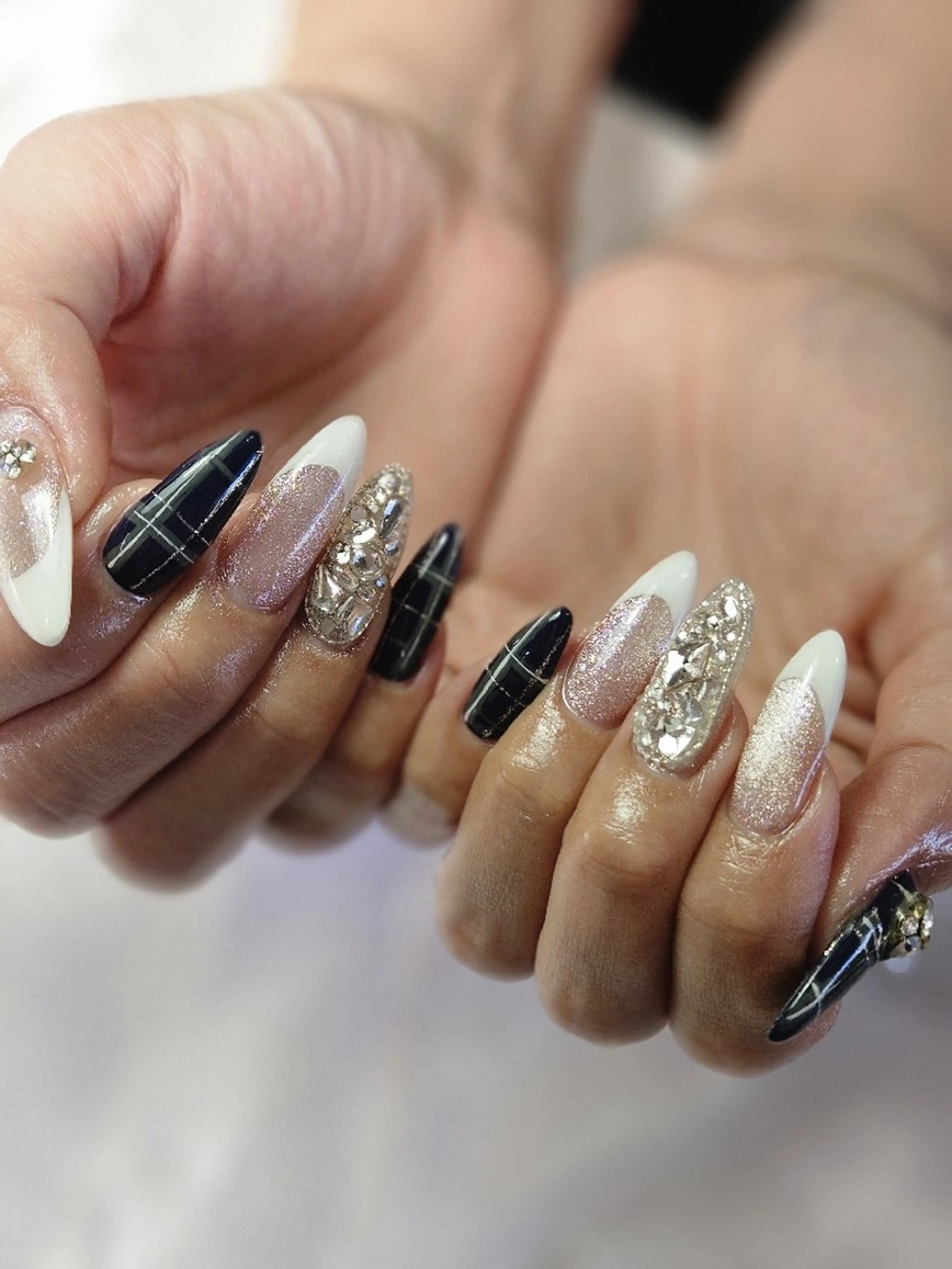 ネイル ハンドネイル Y. Reonaのネイルデザイン