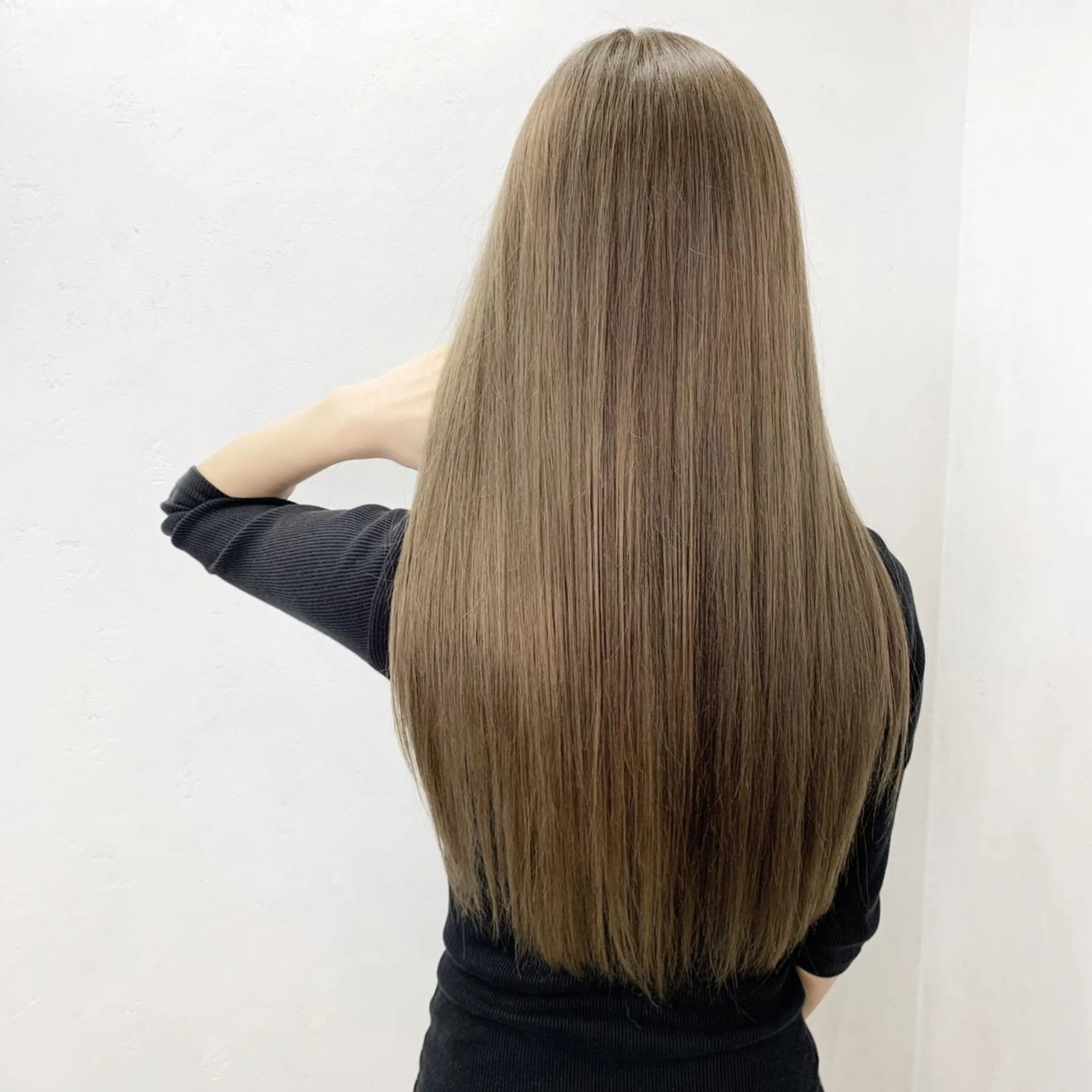 ロング カラー ヘアアレンジ ダブルカラー グレージュ ヘアカラー TATSUYA アートディレクターのヘアスタイル