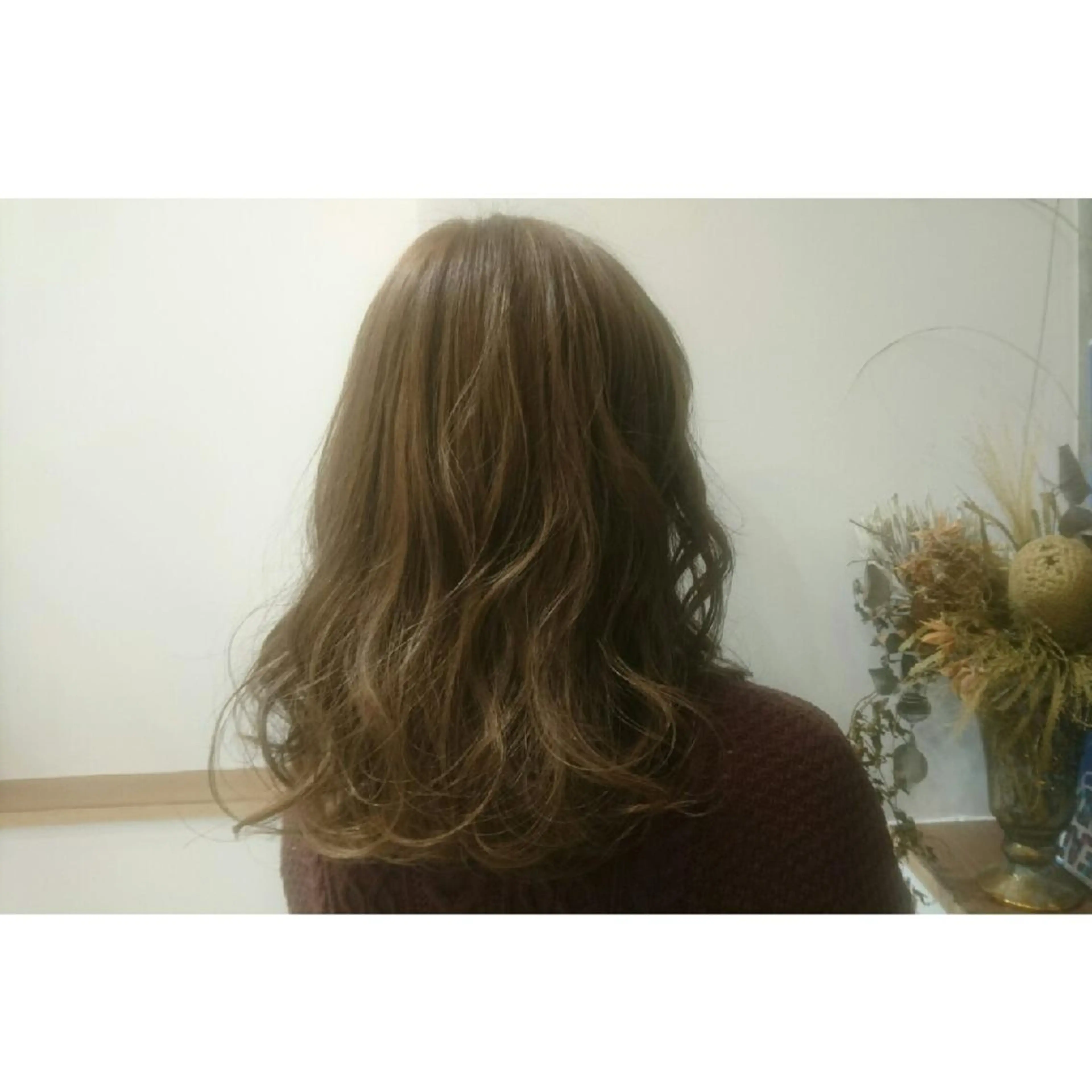 セミロング カラー アッシュ ベージュカラー ハイライトカラー ハイライト ヘアカラー エクステ 🦋美髪／エクステ 🦋アベイクミのヘアスタイル