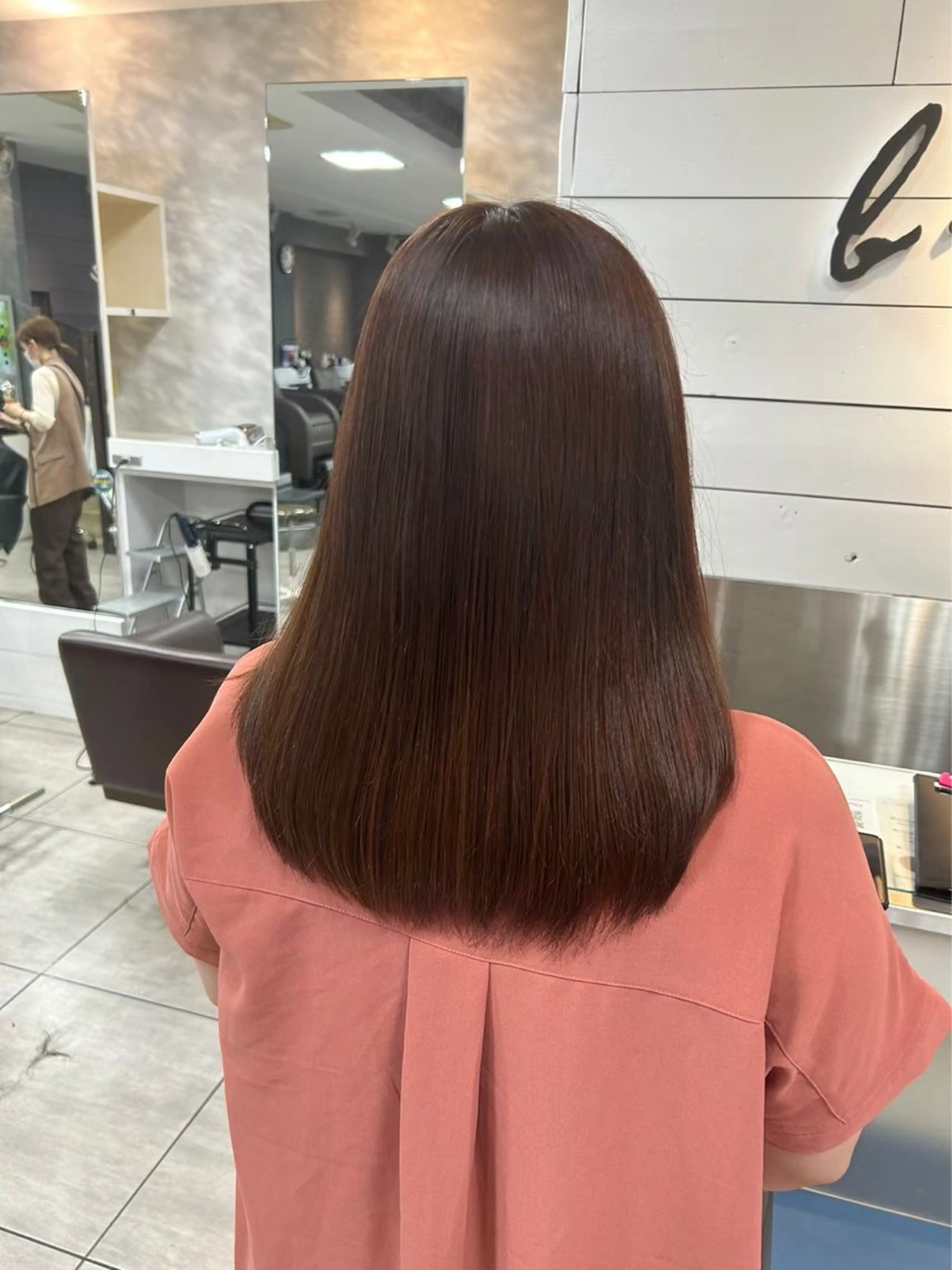 セミロング 縮毛矯正✖髪質改善 仁木伸明のヘアスタイル